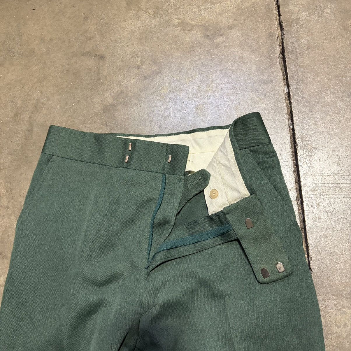 Vintage Vintage Green Bell Bottom Flare Pants Pleated Front Western Size US 31 - 15 Thumbnail