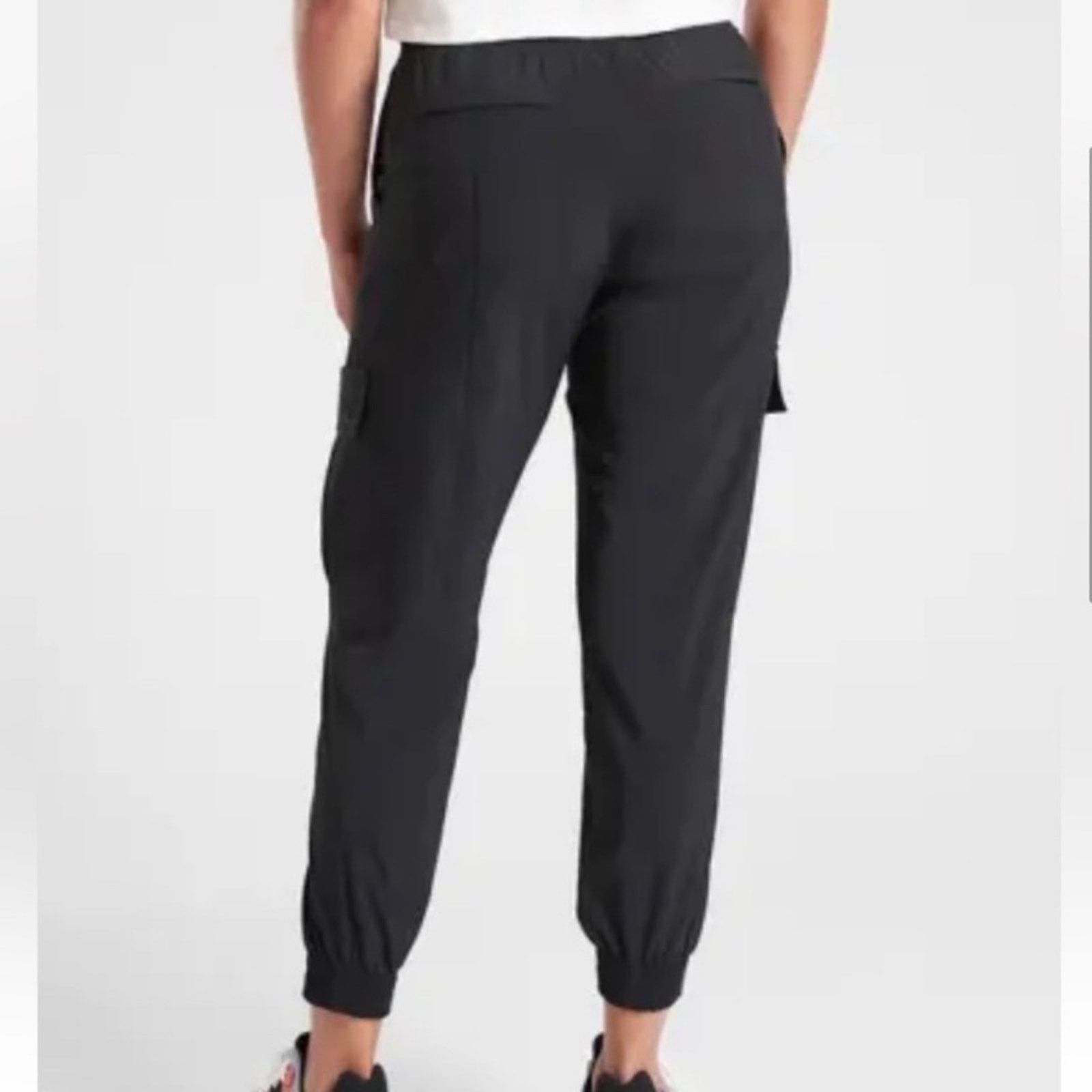 Athleta ATHLETA $98 Chelsea Utility Cargo Jogger Black Sz 4 EUC Size 27" / US 4 / IT 40 - 6 Thumbnail