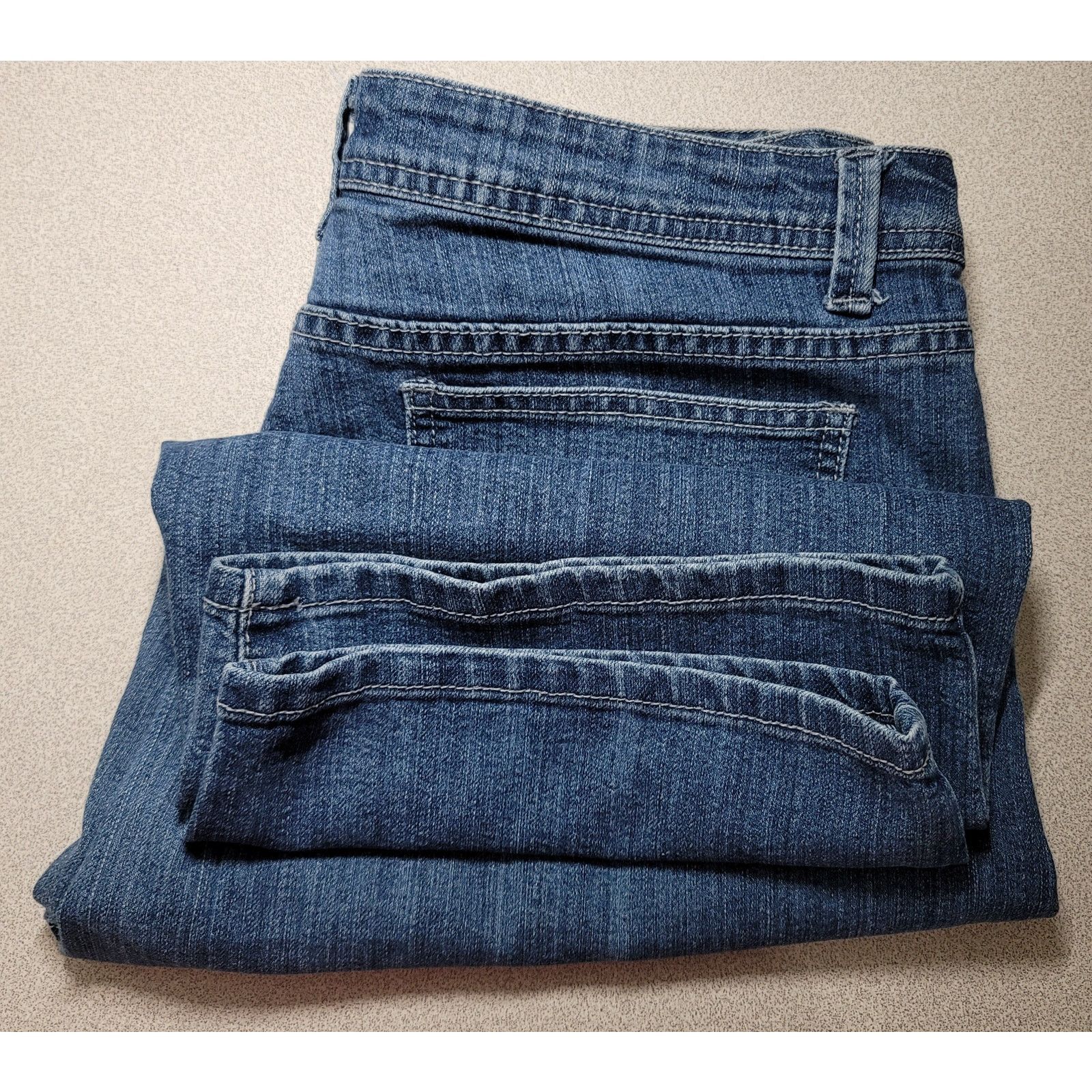 Other Baccini Blue Bermuda Denim Flat Front Shorts 12 Lightweight Size 34" / US 12 / IT 48 - 3 Thumbnail