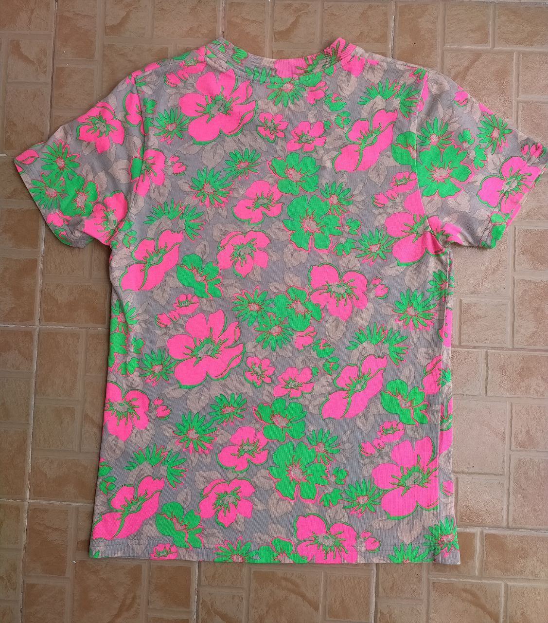 gomme GOMME NEON PINK GREEN FLOWERS T-SHIRT Size S / US 4 / IT 40 - 4 Thumbnail