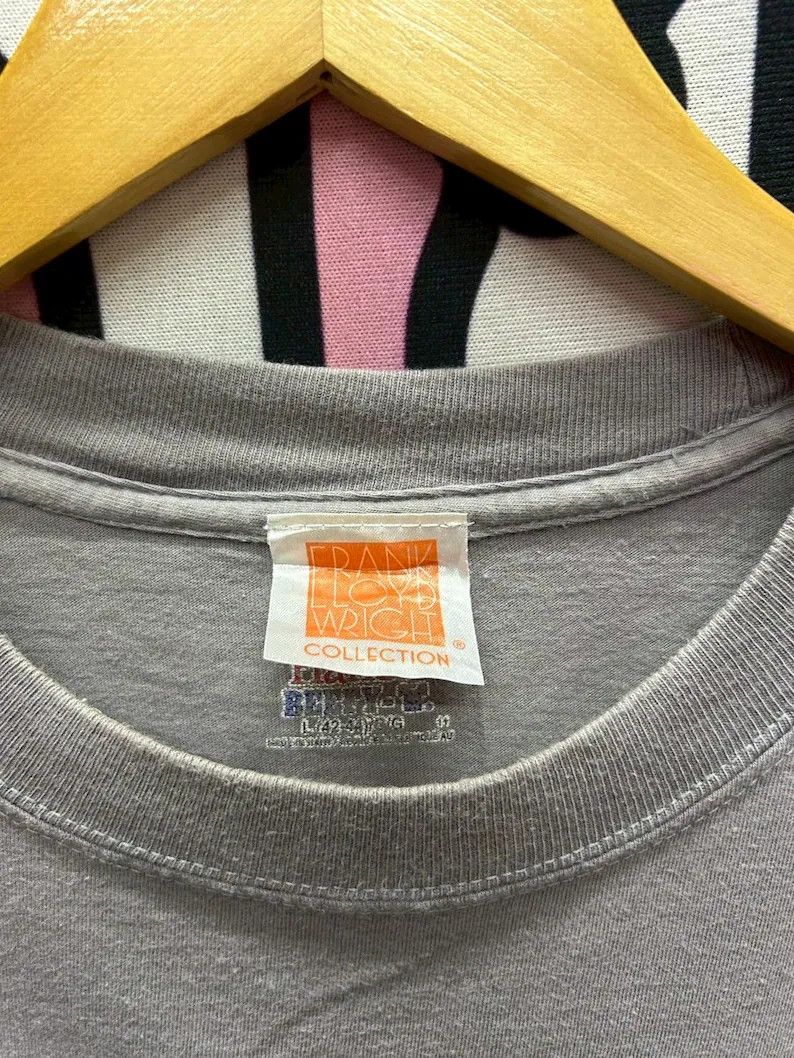 Vintage Vintage 2000s Frank Lloyd Wright Art tshirt size L Size US L / EU 52-54 / 3 - 6 Thumbnail
