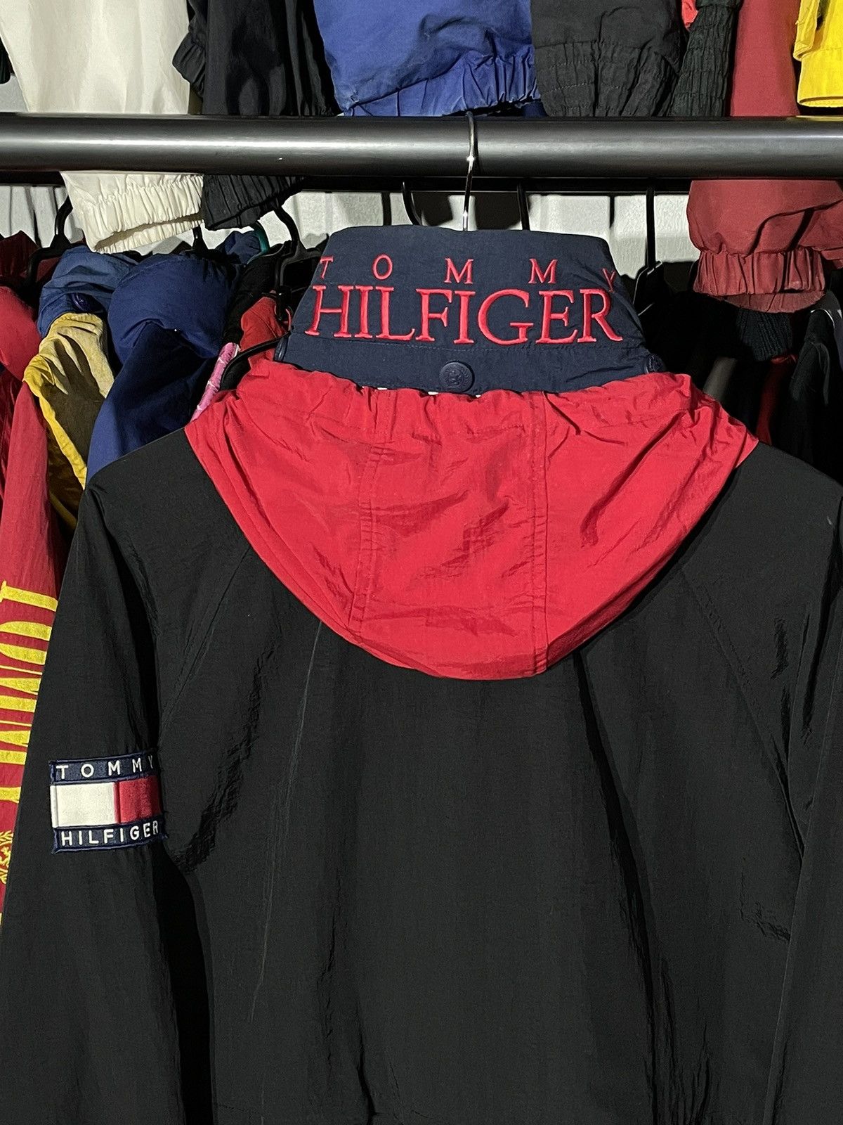 Tommy Hilfiger Jacket Tommy Hilfiger Spell Out 90’s Vintage Size US L / EU 52-54 / 3 - 2 Thumbnail