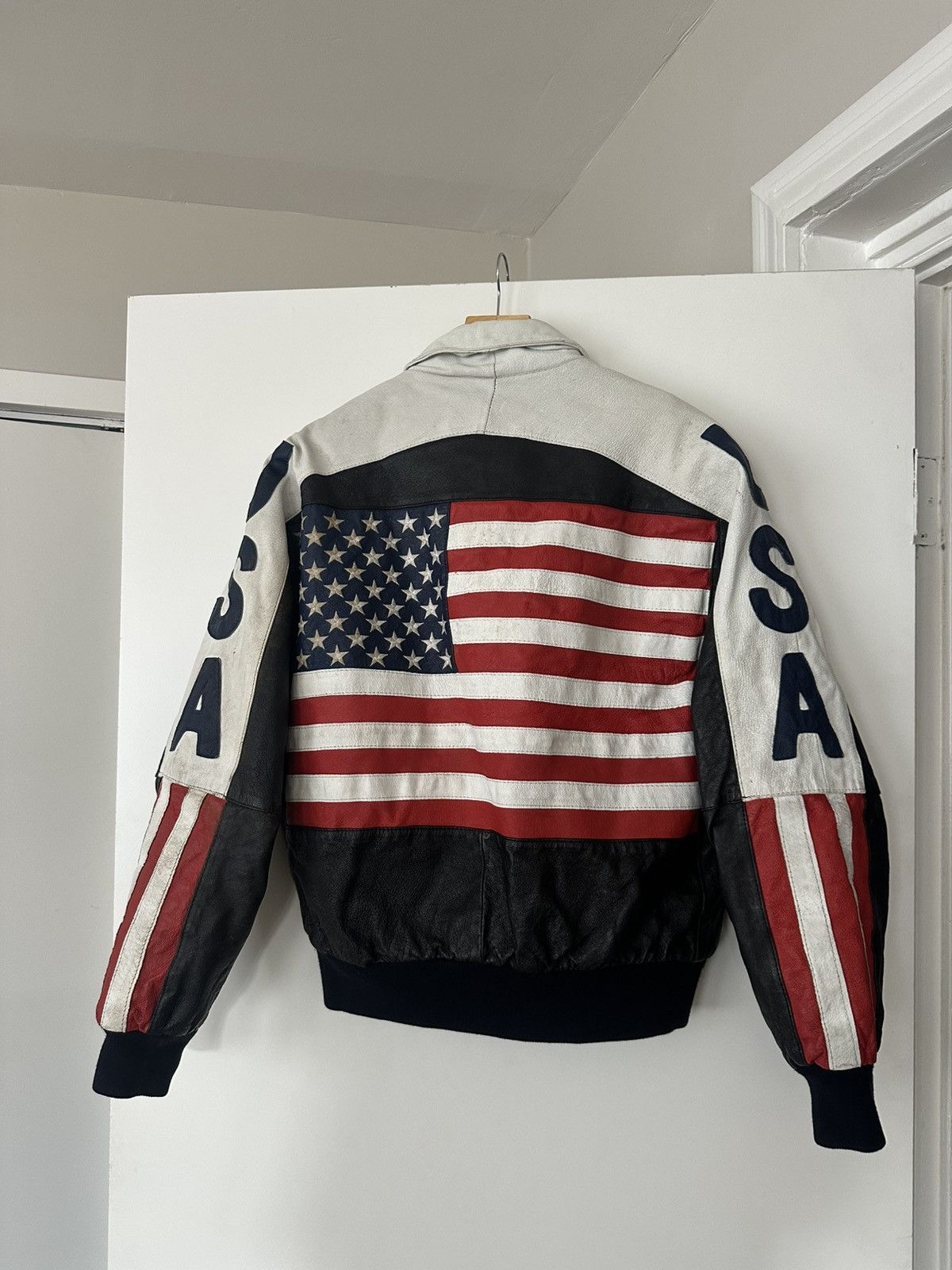 Vintage Vintage USA Leather Bomber Jacket Size US M / EU 48-50 / 2 - 2 Thumbnail