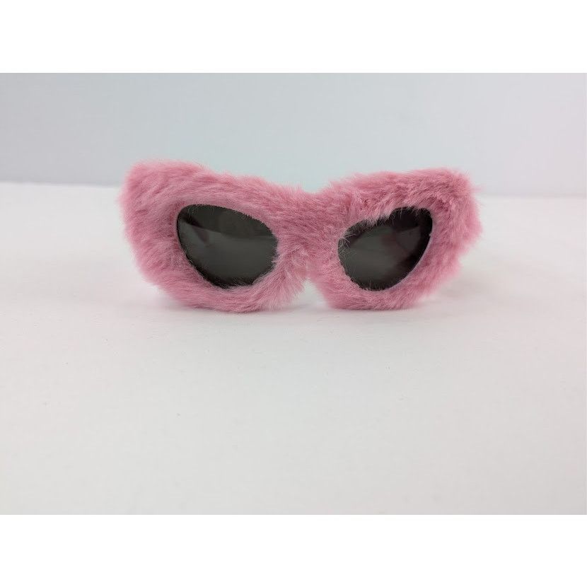 Balenciaga o1rshd1 Size: OS / Furry Sunglasses in Pink Size ONE SIZE - 3 Thumbnail
