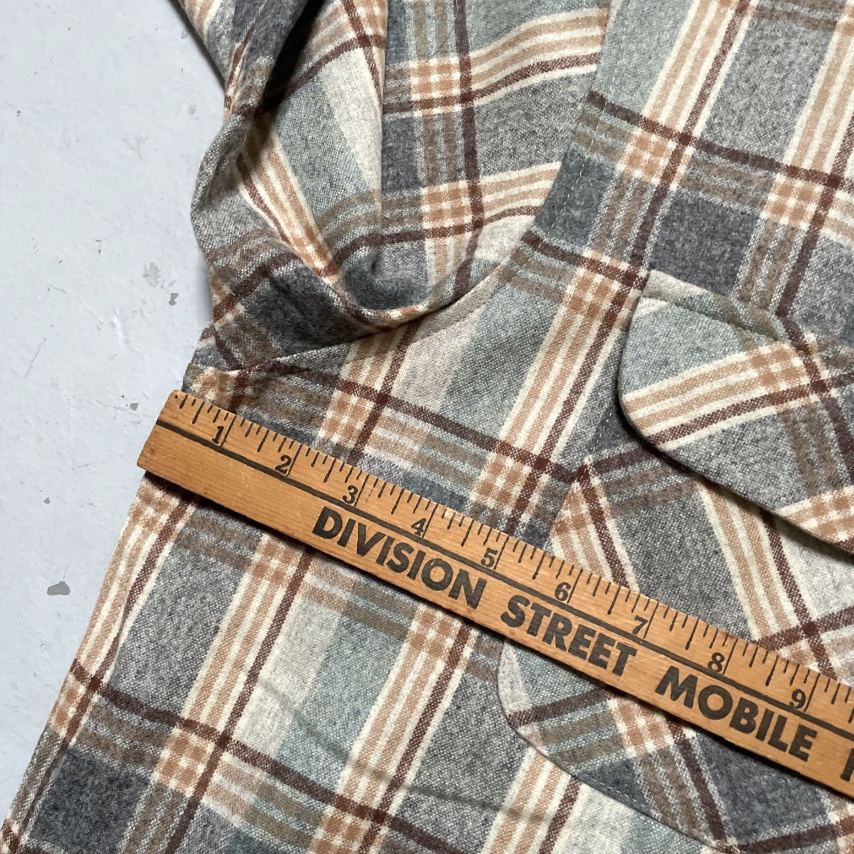 Pendleton Pendleton Board Shirt XL Wool Flannel Plaid Umitilla USA NWT Mens Button-Up Collared Size US XL / EU 56 / 4 - 2 Thumbnail