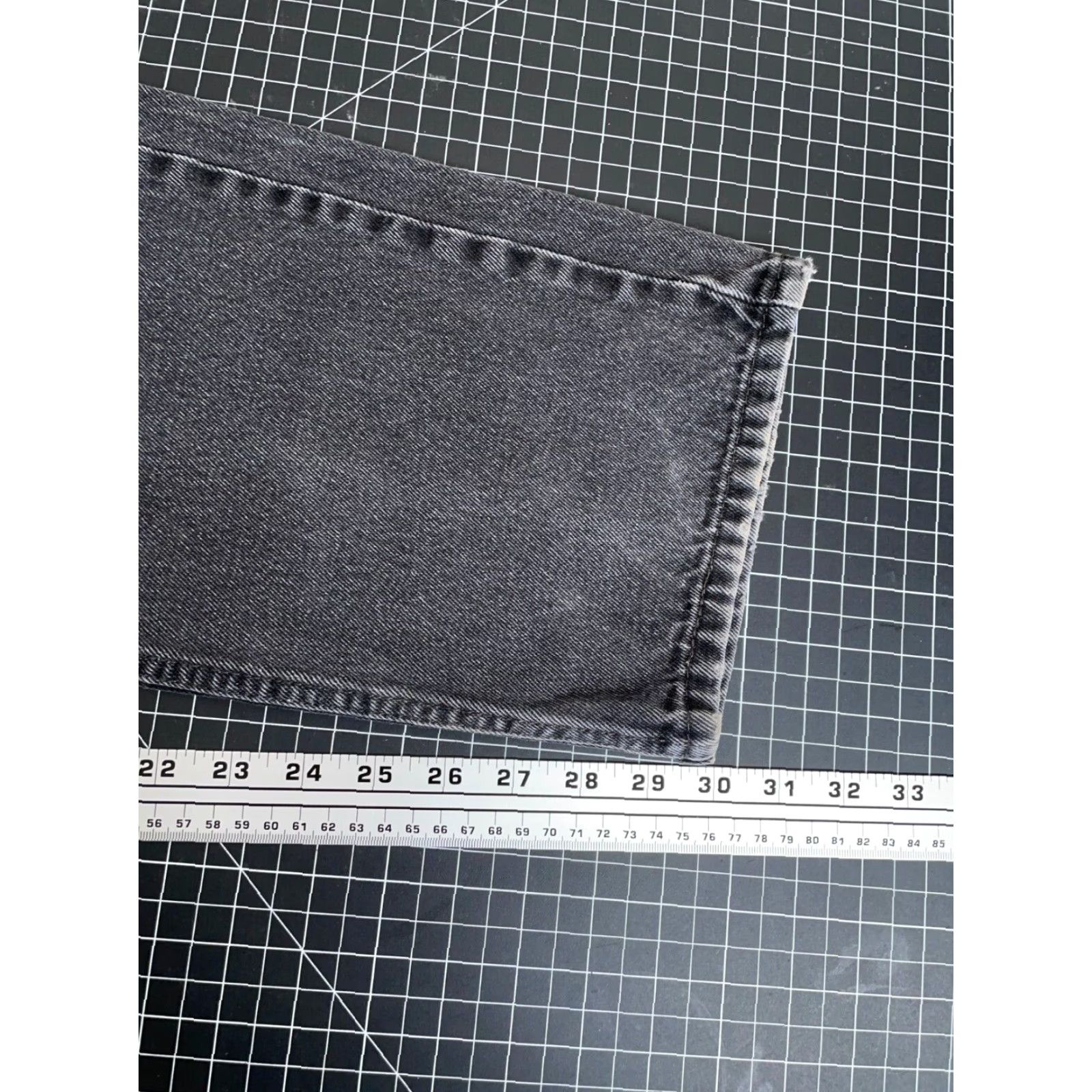 Levi's VINTAGE Levi's 505 Regular Fit Straight Jeans Men's 36 x 30 Black Denim 90s Retro Grunge Size US 36 / EU 52 - 6 Thumbnail