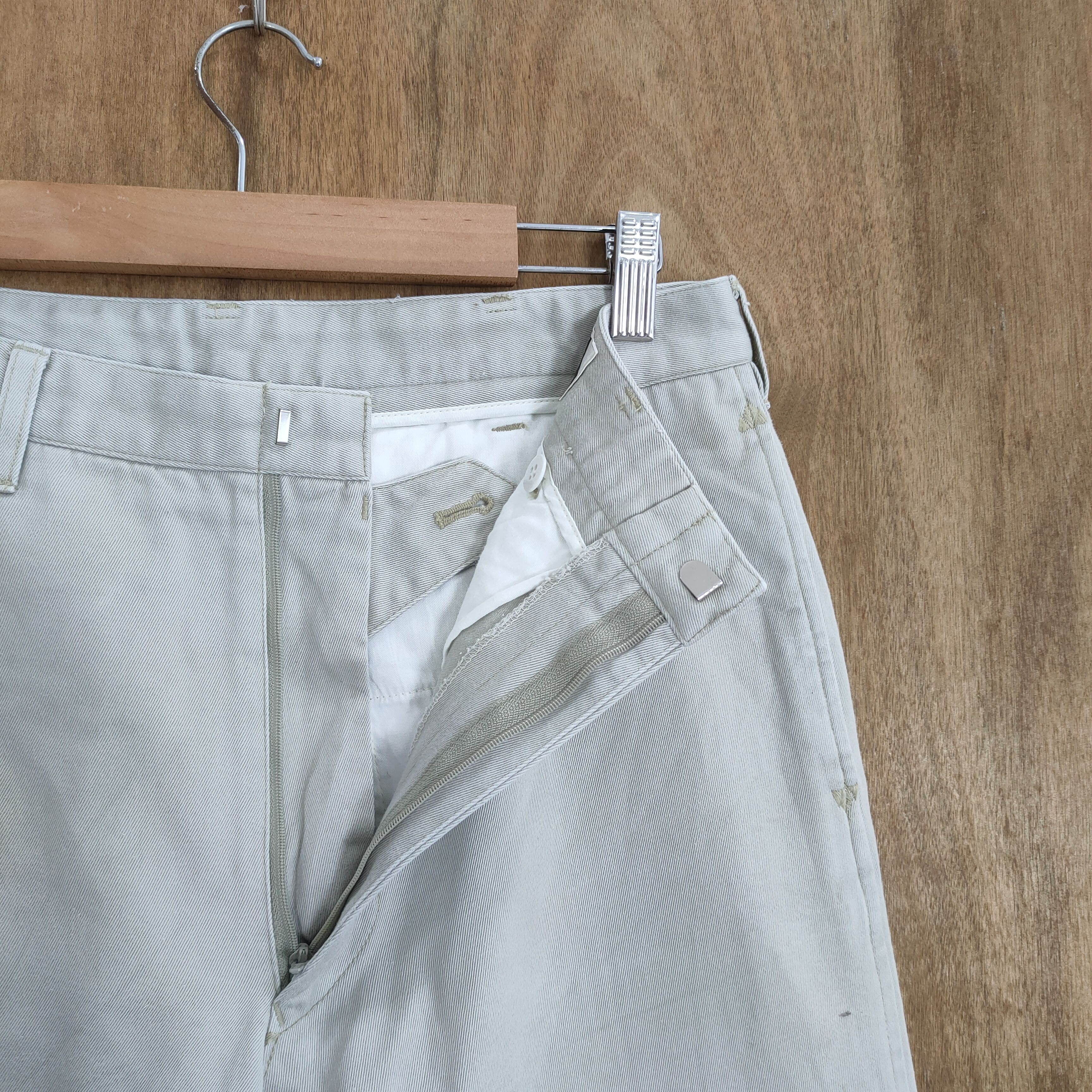 The North Face THE NORTH FACE LIGHT GREY TROUSER CHINO PANTS Size US 30 / EU 46 - 2 Thumbnail