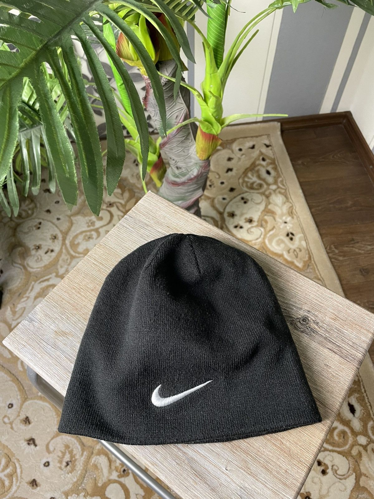 Nike Y2K Nike Big Swoosh Logo beanie Hat Size ONE SIZE - 2 Thumbnail