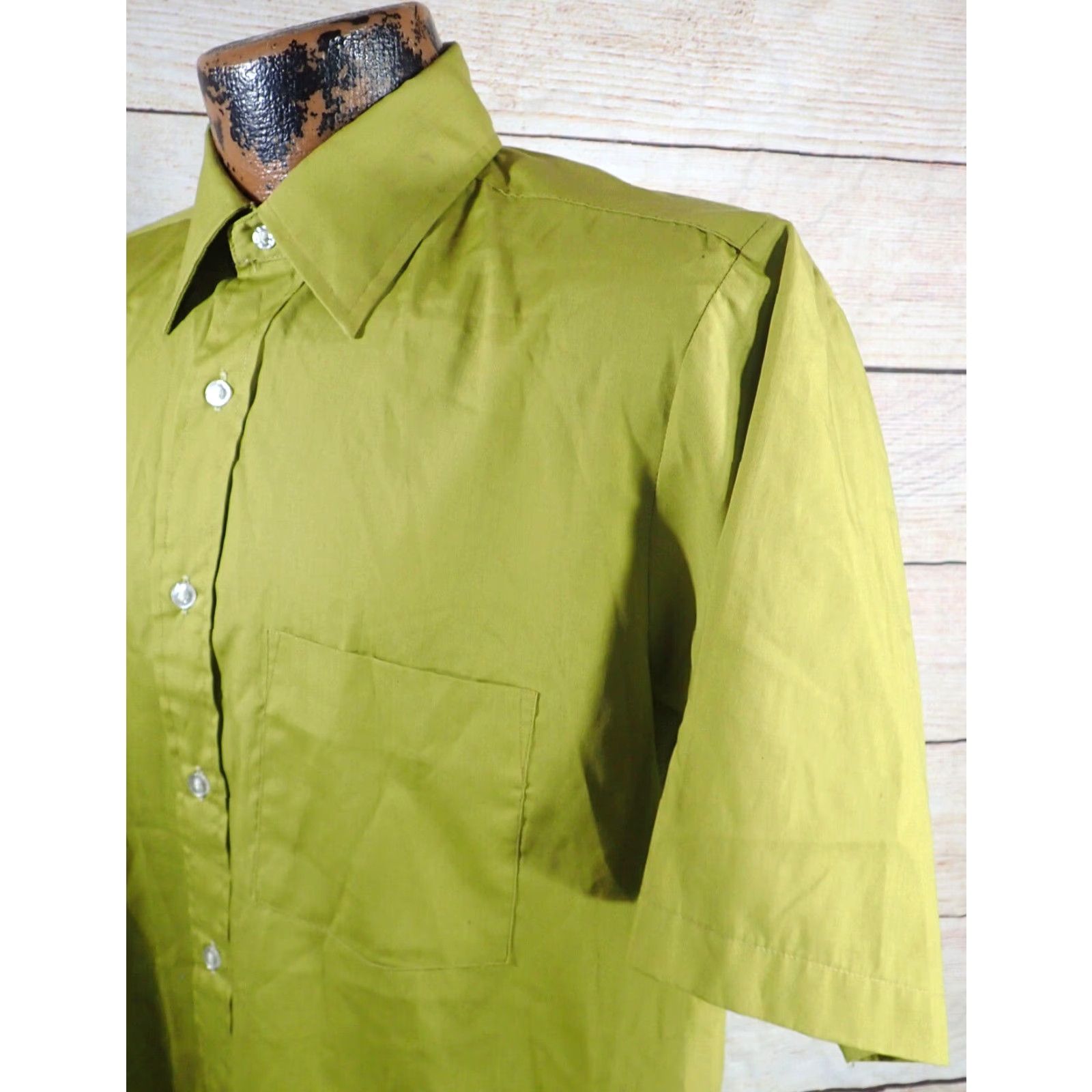 Arrow VINTAGE Arrow Kent ARROW Drake II Short Sleeve Dress Shirt M Green 46 Chest 30 Length Sanforized Dagger Collar 60s 70s USA Vintage Mens Shirt Size 40R - 2 Thumbnail