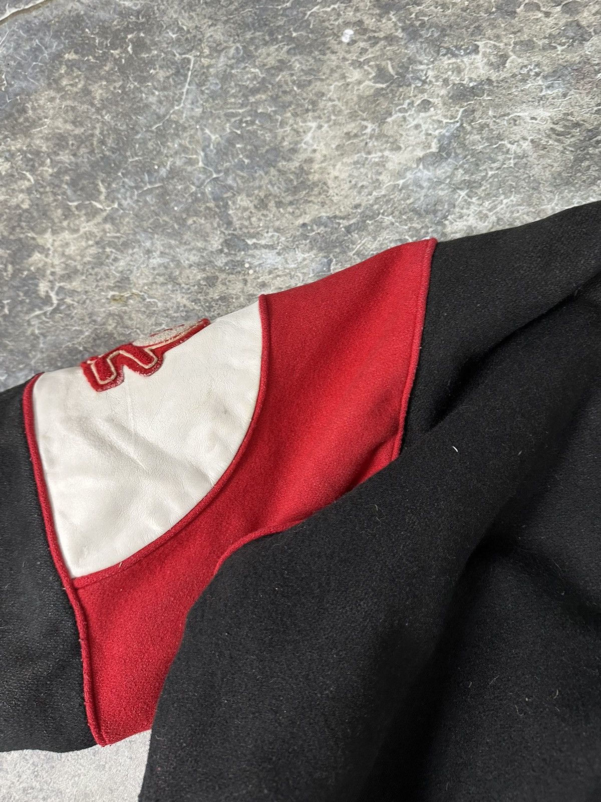 NHL × Vintage Vintage Chicago Blackhawks varsity jacket Size US M / EU 48-50 / 2 - 6 Thumbnail
