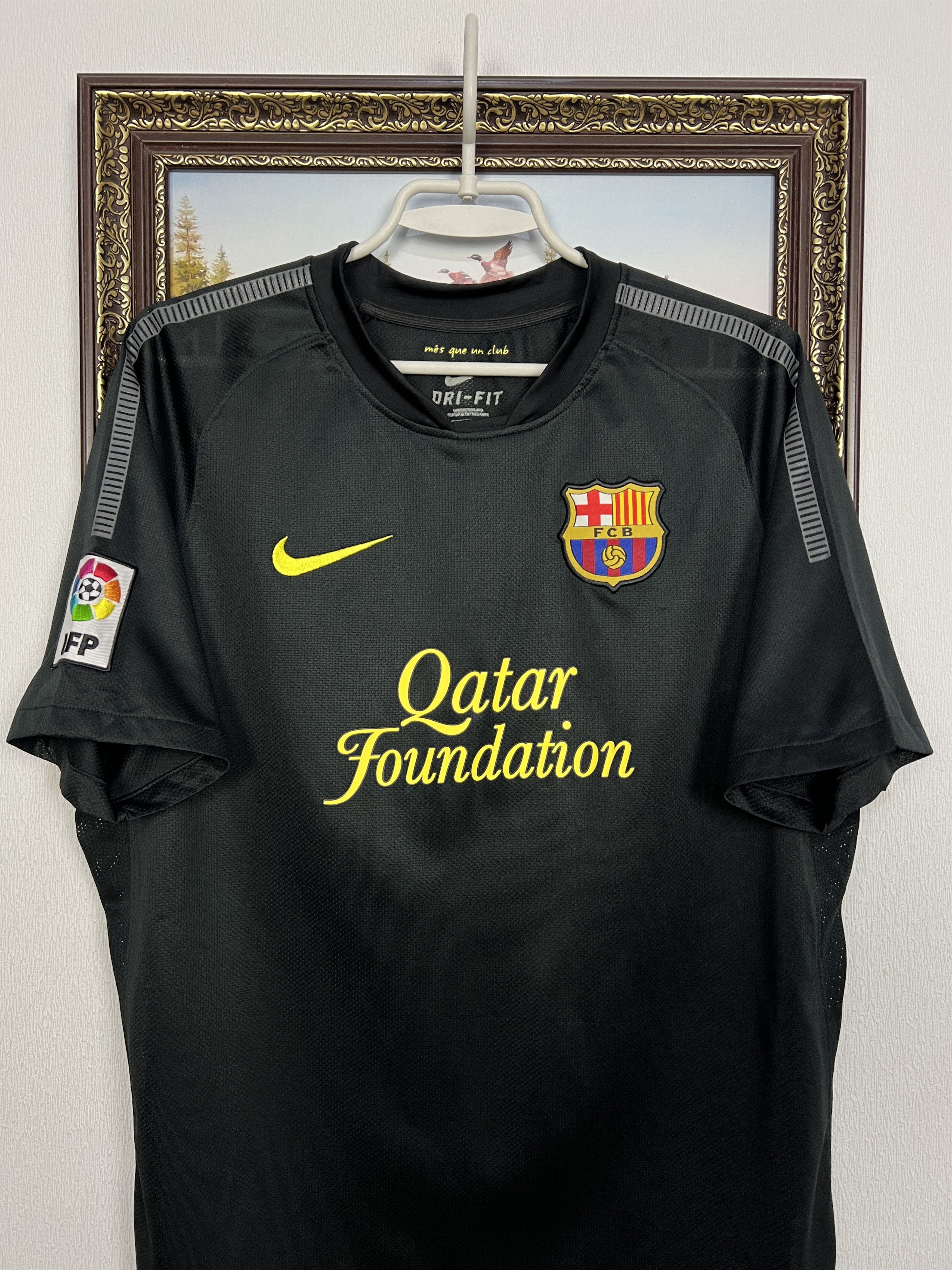 Nike Barcelona Away football shirt Soccer Jersey Trikot Camiseta Size US L / EU 52-54 / 3 - 2 Thumbnail