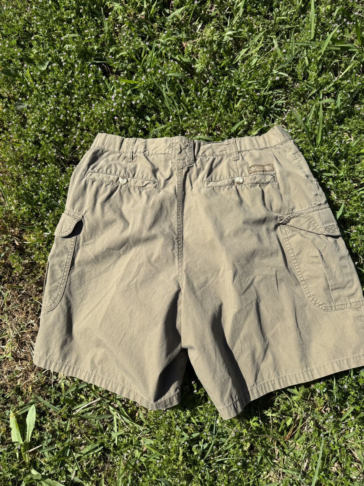 Columbia × Vintage Tan Columbia cargo shorts☀️ Size US 36 / EU 52 - 3 Thumbnail