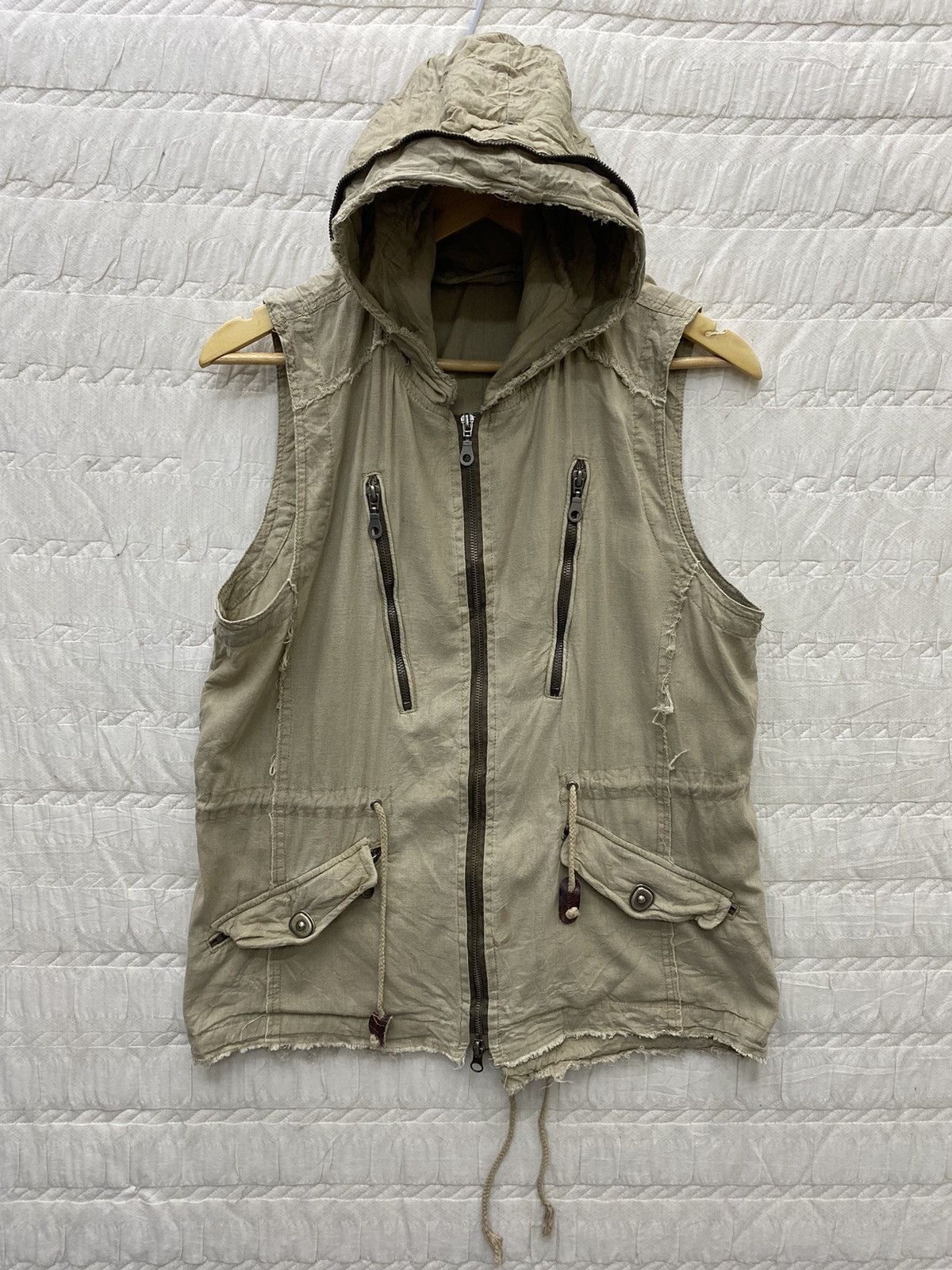 image of Avant Garde x In The Attic (O) In The Attic Hype Jacket Sleeveless Hoodie in Light Brown (Size Larg