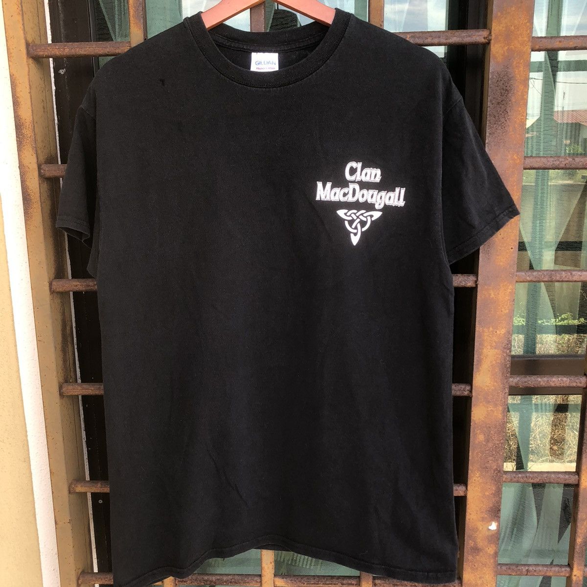 Gildan × Vintage Clan Macdougall(Buaidh.No.Bas) Shirt Size US M / EU 48-50 / 2 - 4 Thumbnail