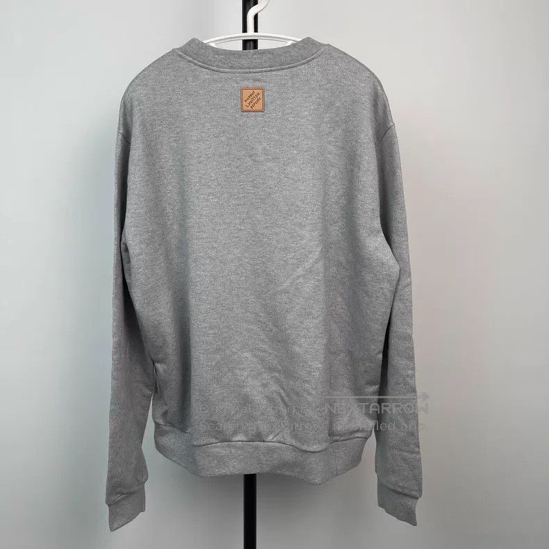 Louis Vuitton Louis Vuitton FW25 monogrammed embroidered crewneck pullov Size US L / EU 52-54 / 3 - 2 Thumbnail