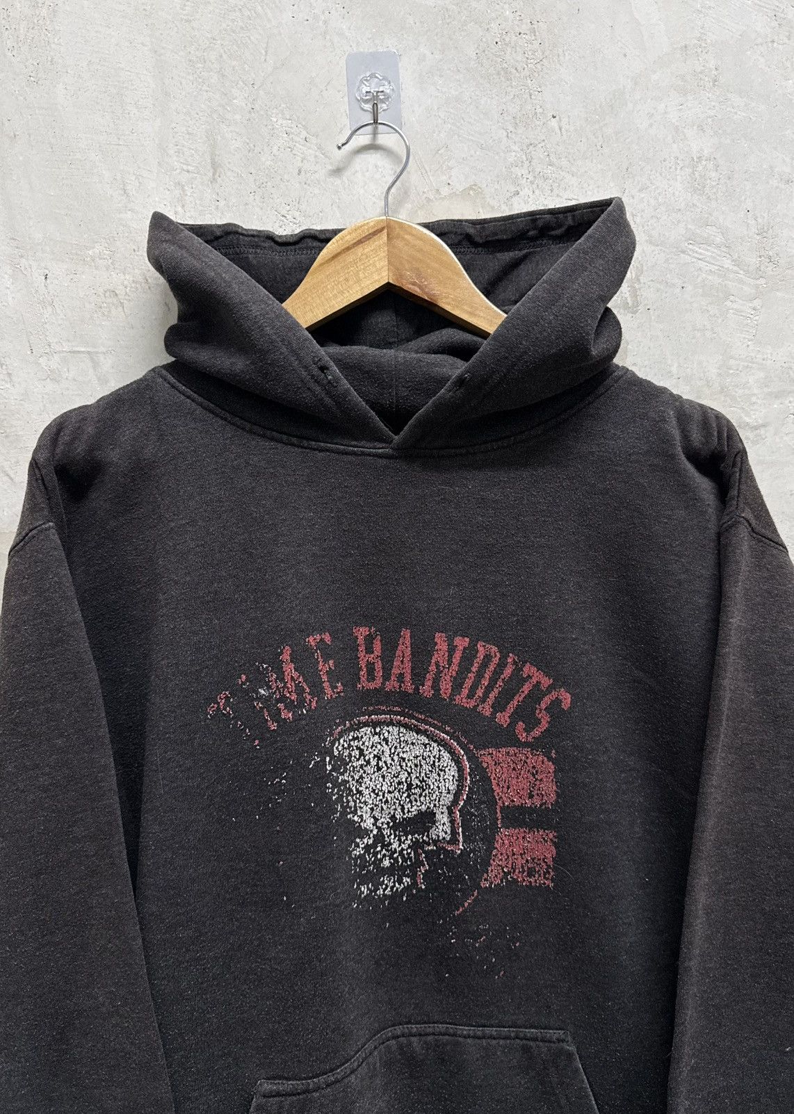 Vintage Distressed 2000s Bandits Skull Hoodie Size US L / EU 52-54 / 3 - 2 Thumbnail