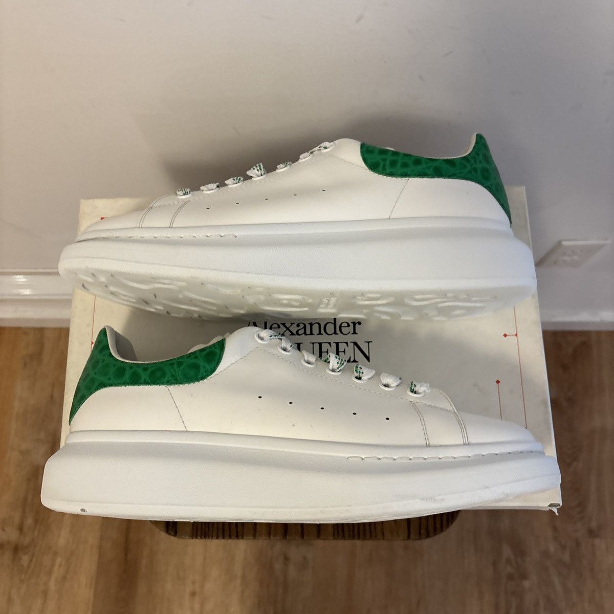 Alexander McQueen Alexander McQueen White Green Low Size 46 Size US 13 / EU 46 - 2 Thumbnail