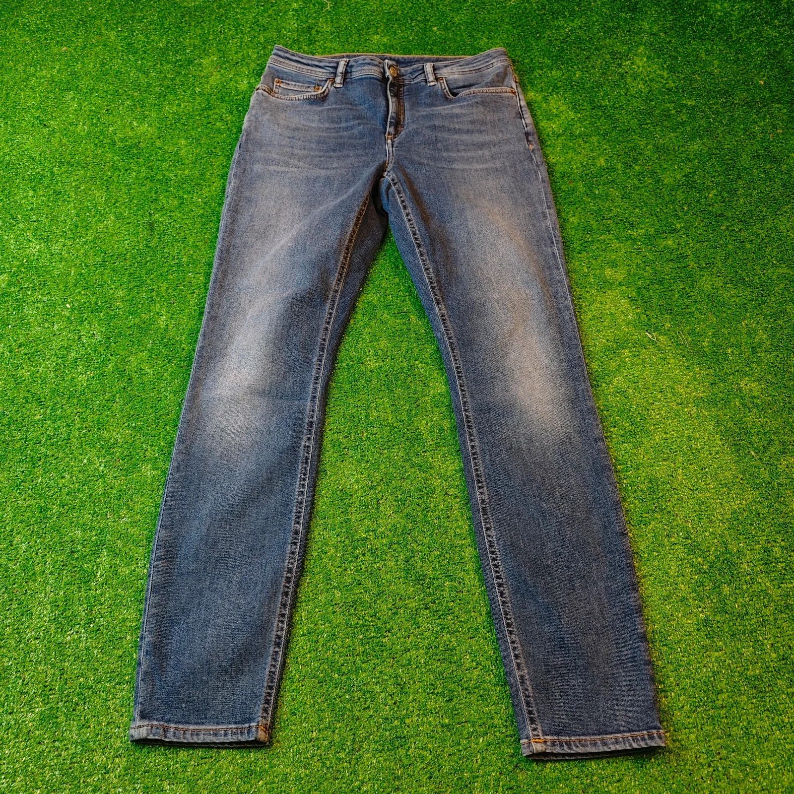 Acne Studios Acne Studios Jeans Womens 30x32 blue slim classic wash Size 30" / US 8 / IT 44 - 2 Thumbnail