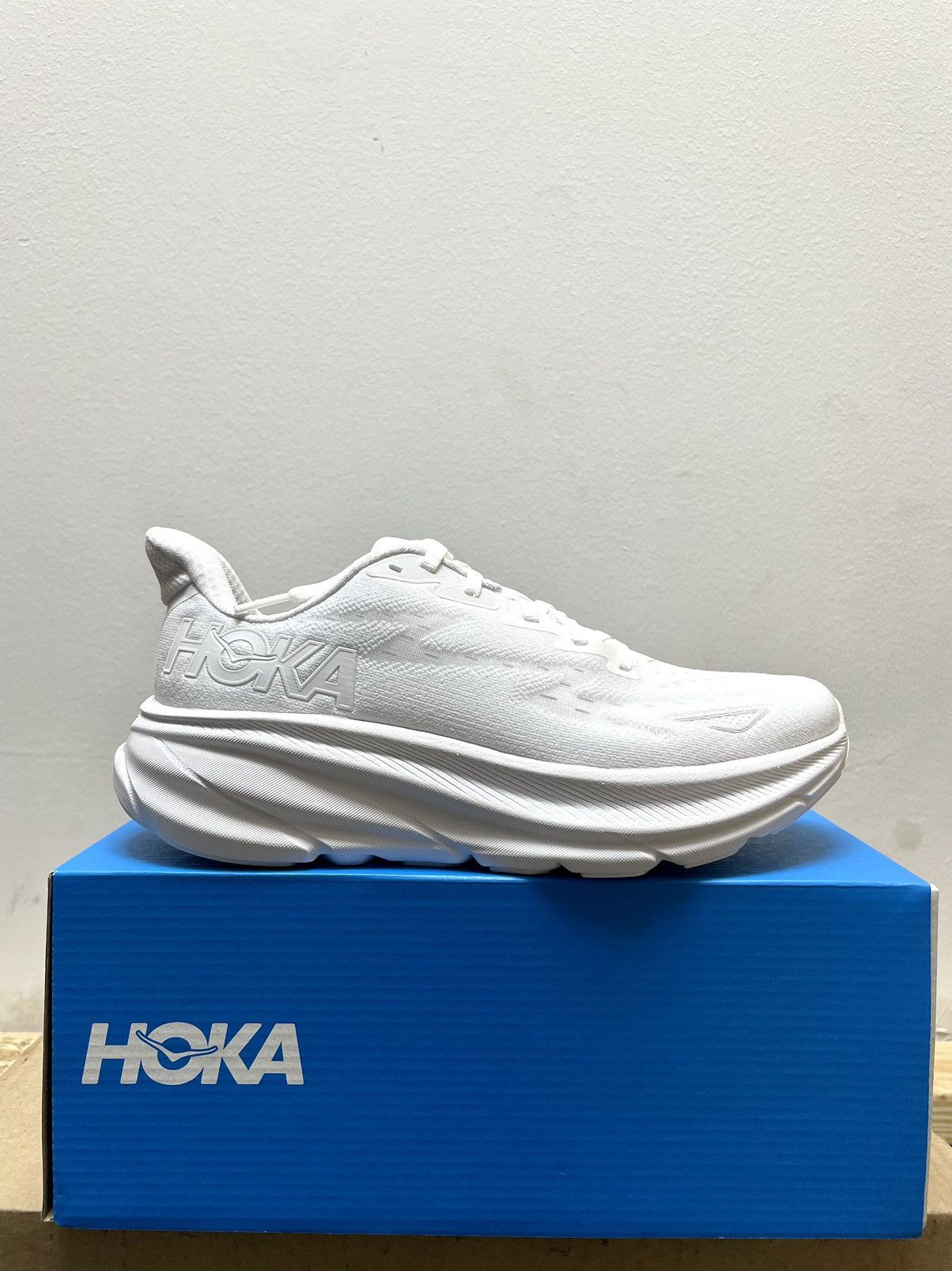 hoka one one all white