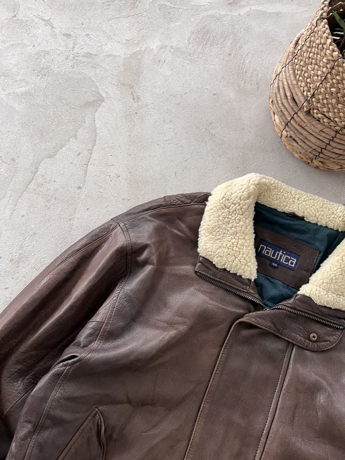 Genuine Leather Vintage Nautica Brown Faded Leather Bomber Jacket Fur Collar Size US L / EU 52-54 / 3 - 5 Thumbnail