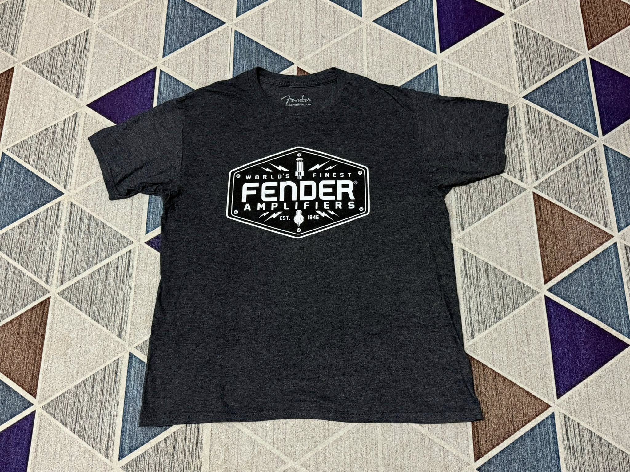 Fender FENDER AMPLIFIERS tee grey saiz M 1637 Size US M / EU 48-50 / 2 - 1 Thumbnail