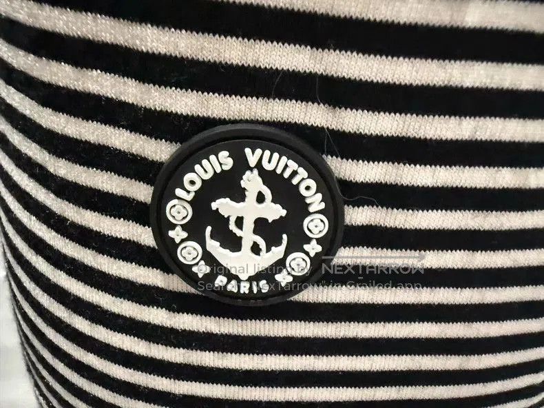 Louis Vuitton Louis Vuitton Wool Logo Cardigan XS. Size US XS / EU 42 / 0 - 5 Thumbnail