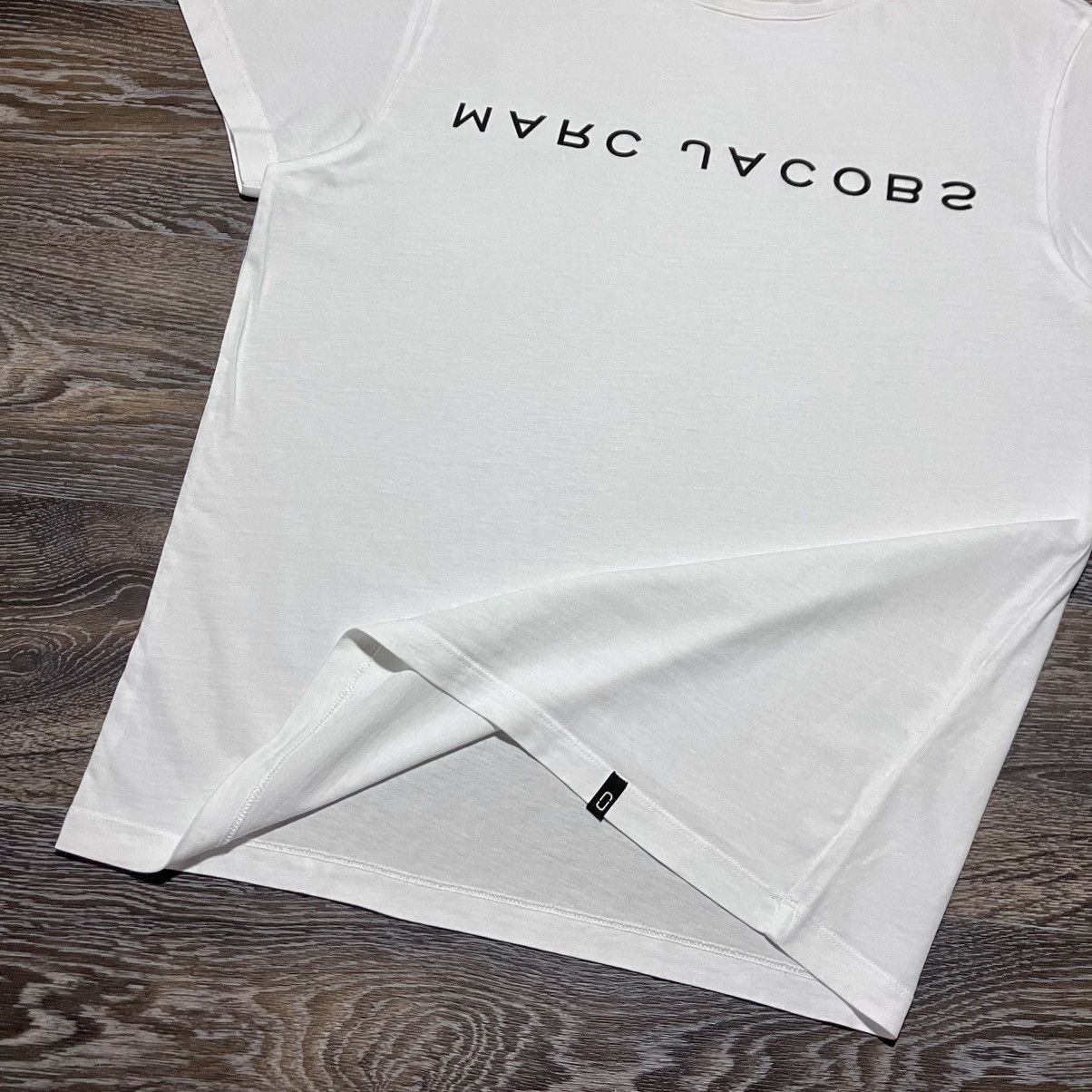 Marc Jacobs MARC JACOBS Upside Down Logo Cotton Slim Fit T-shirt Size US M / EU 48-50 / 2 - 3 Thumbnail