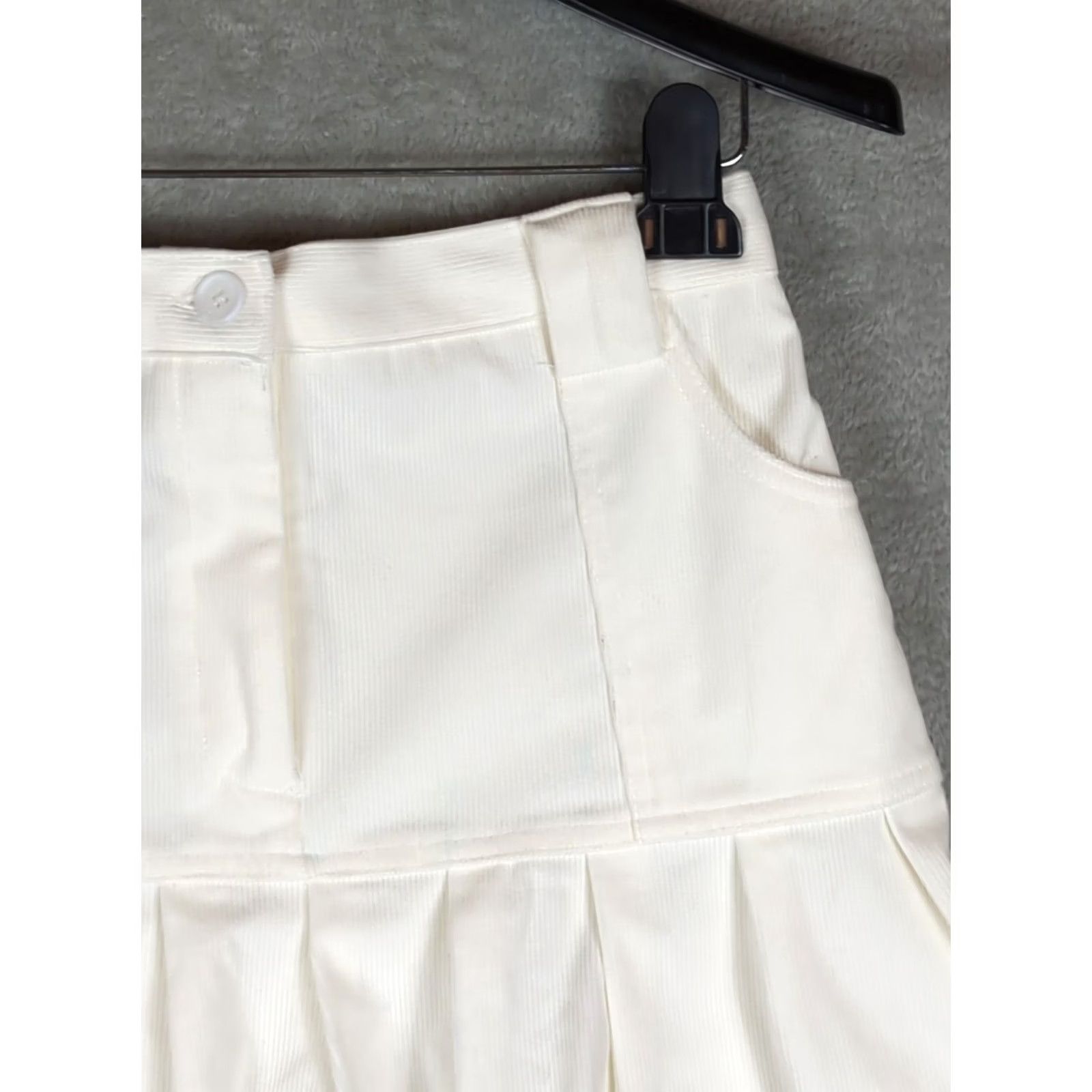 Vintage Sincerely Jules Skirt Mini Corduroy Pleated White Winter Medium M Womens Pockets Short Fall Winter Academia Preppy Zip Size 32" / US 10 / IT 46 - 4 Thumbnail