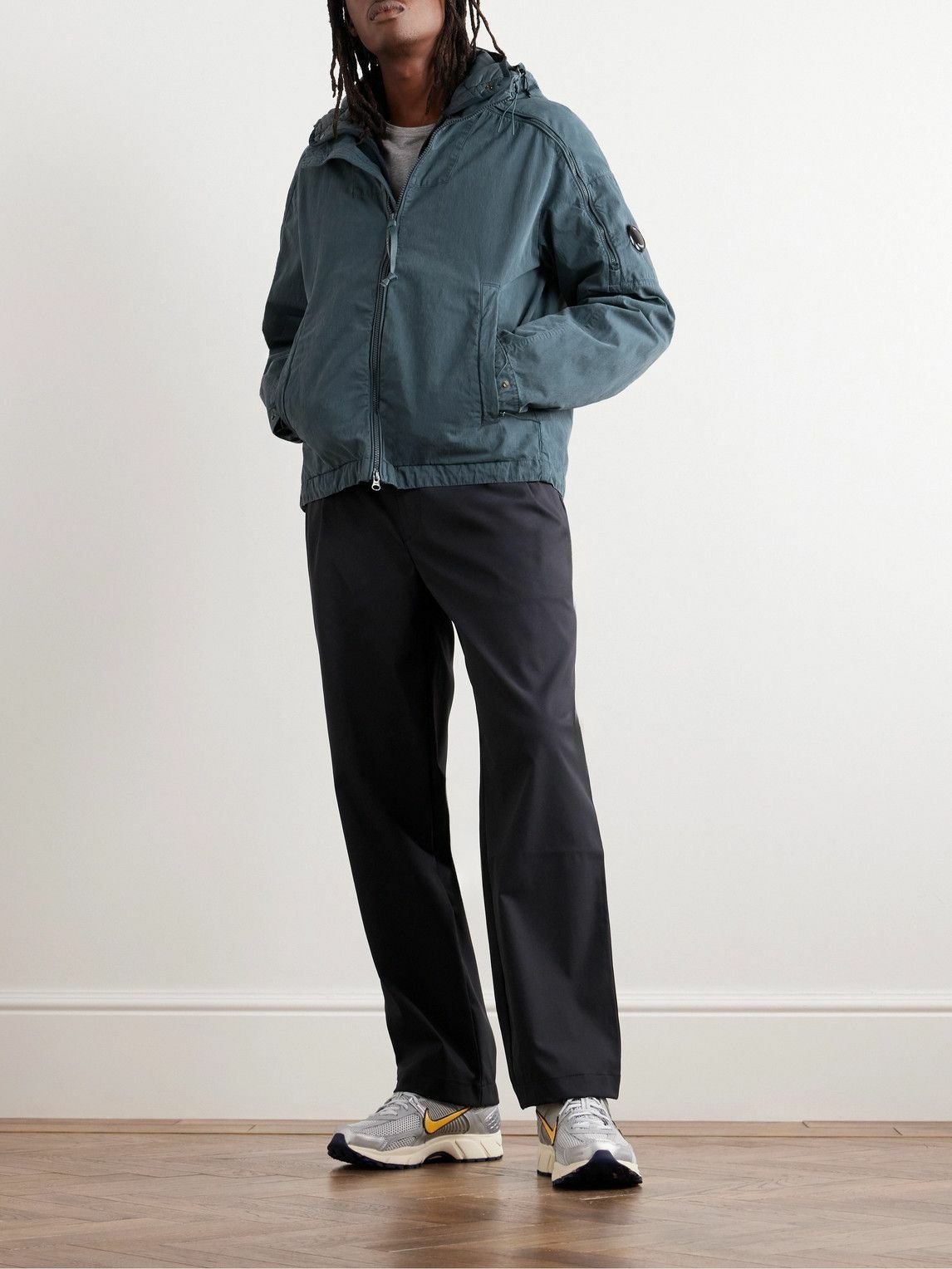 C.P. Company o1y1224 Logo Hooded Jacket in Blue Size US S / EU 44-46 / 1 - 2 Thumbnail