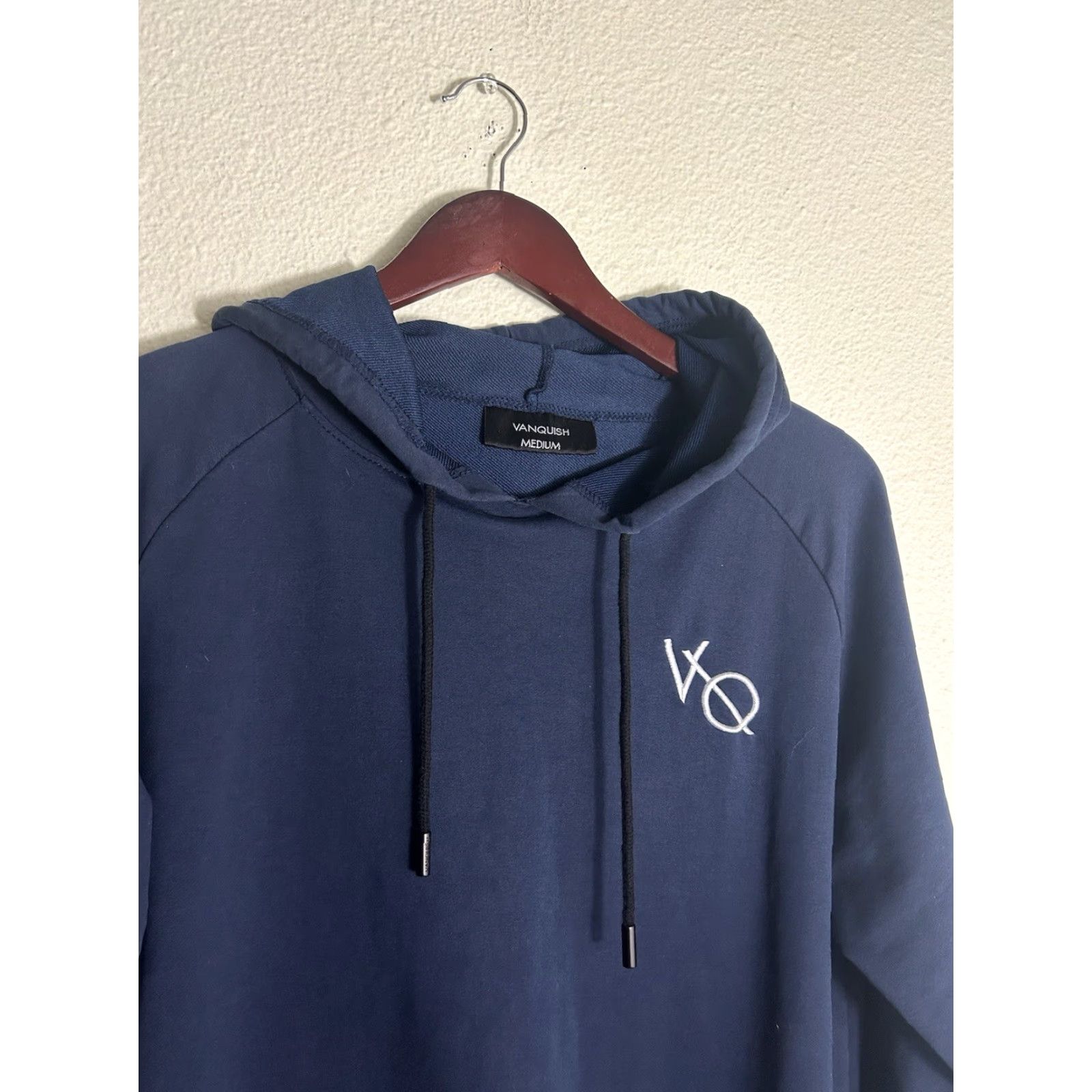 Vintage VANQUISH Fitness Mens Medium Pullover Hoodie Navy Blue Size US M / EU 48-50 / 2 - 3 Thumbnail