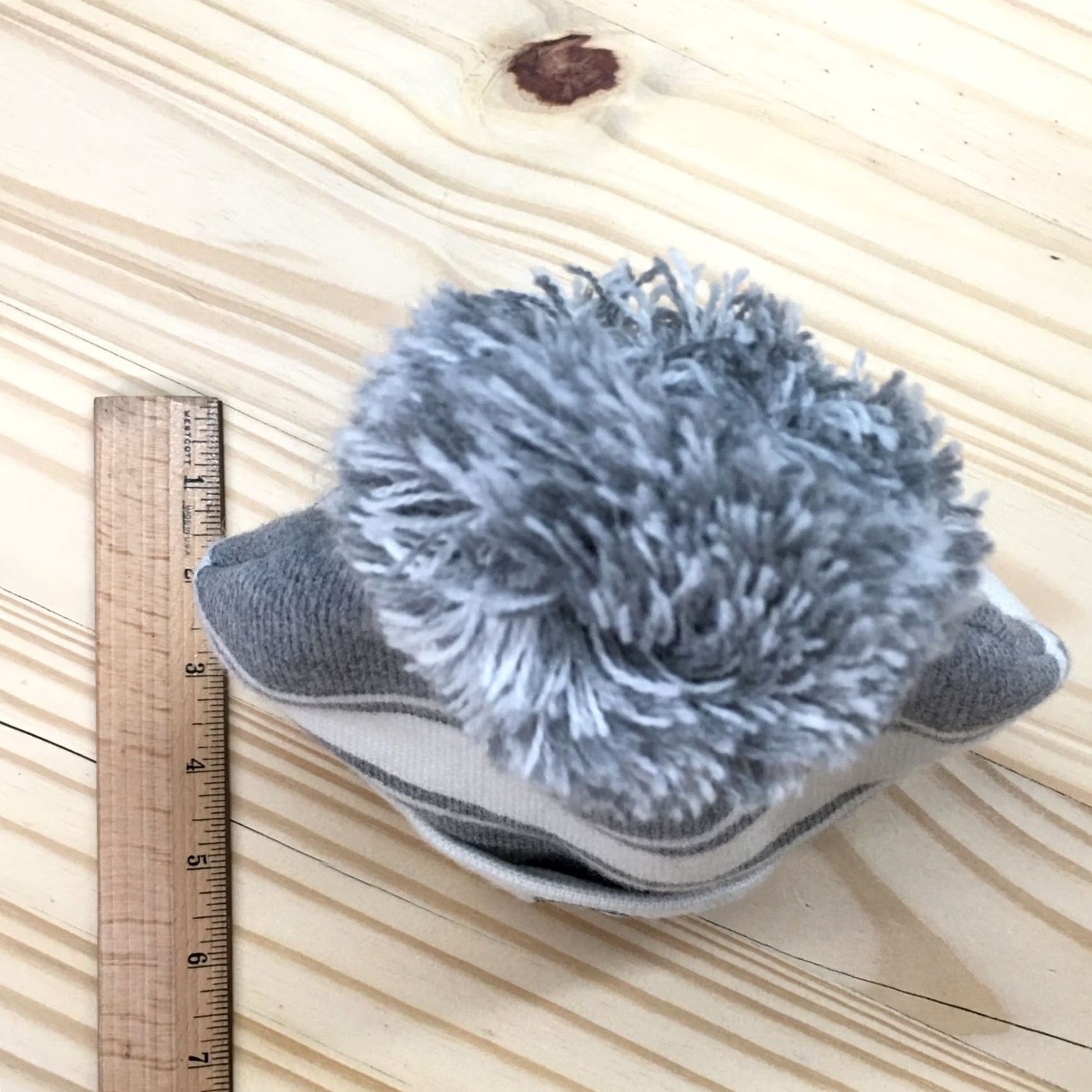 Minnetonka Cap America Beanie Hat Mens One Size Gray White City Of Minnetonka Embroidered Logo Size ONE SIZE - 4 Thumbnail