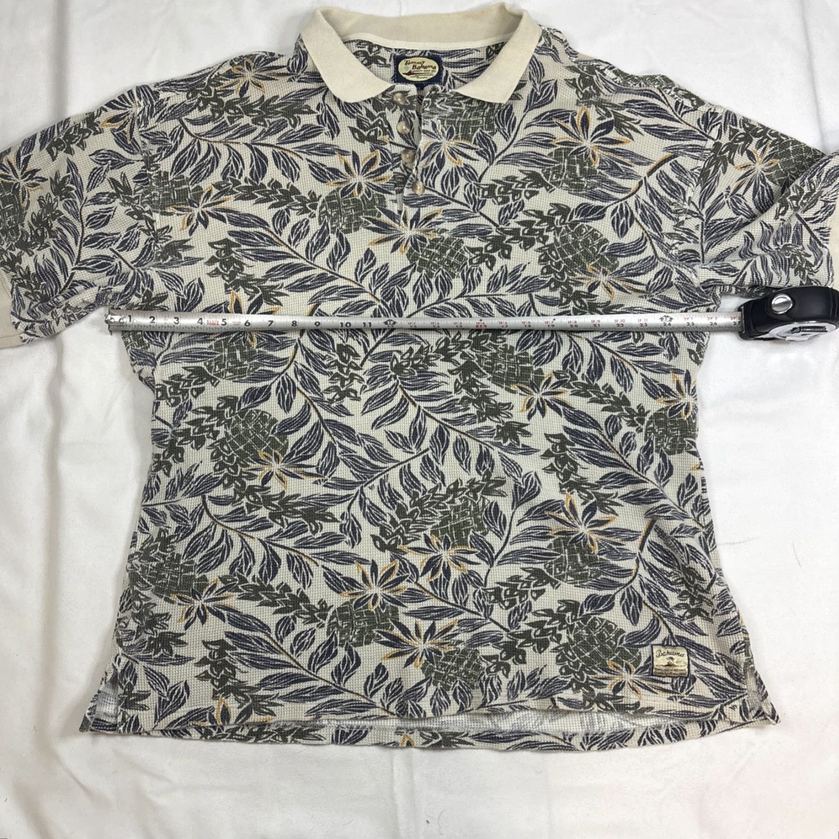 Tommy Bahama VINTAGE Tommy Bahama Polo Men’s XL Green Floral Leaf Pattern Waffle Shirt Mens XL Green Floral Leaf pattern Polo Size US XL / EU 56 / 4 - 4 Thumbnail