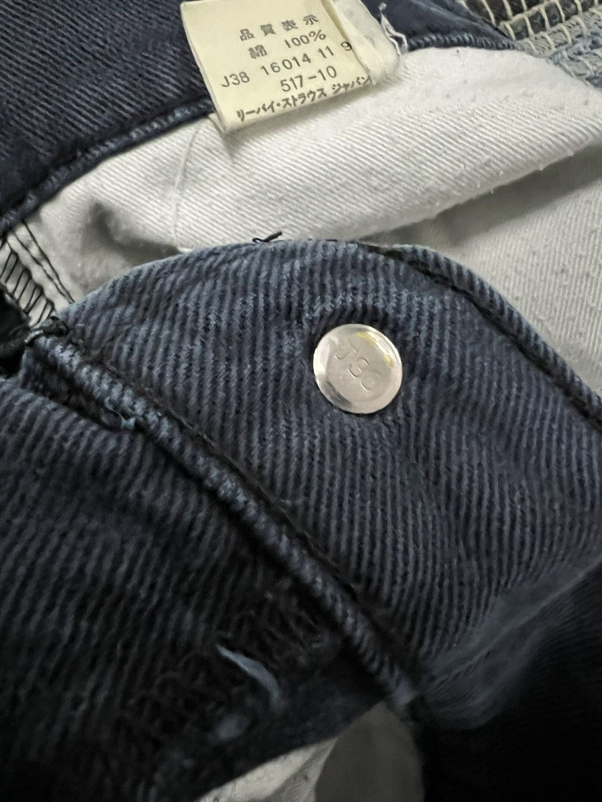 Levi's Vintage Clothing Vintage 1996 Levis 517 White Tab Flare Hem Distressed Jean Size US 32 / EU 48 - 12 Thumbnail