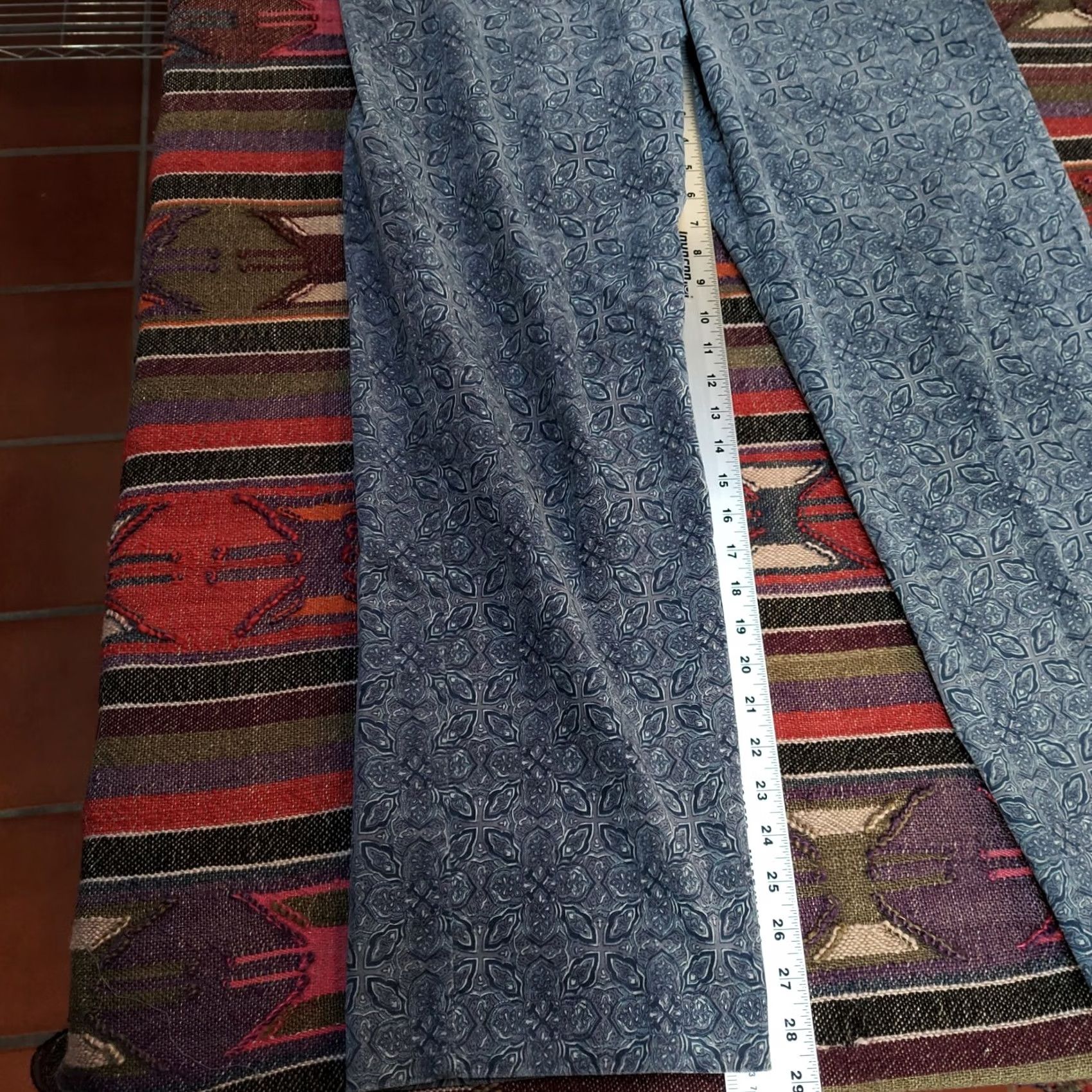 Liz Claiborne Liz Claiborne Lizsport Audra Blue Velvet Straight Leg Pants Women Size 10 Casual Size 32" / US 10 / IT 46 - 6 Thumbnail