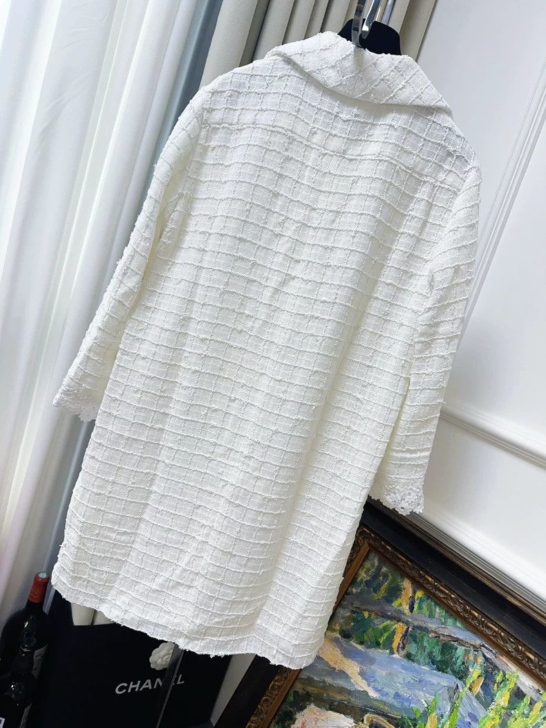 Chanel Chanel 21C early spring show white lace flower pocket long Size XS / US 0-2 / IT 36-38 - 2 Thumbnail