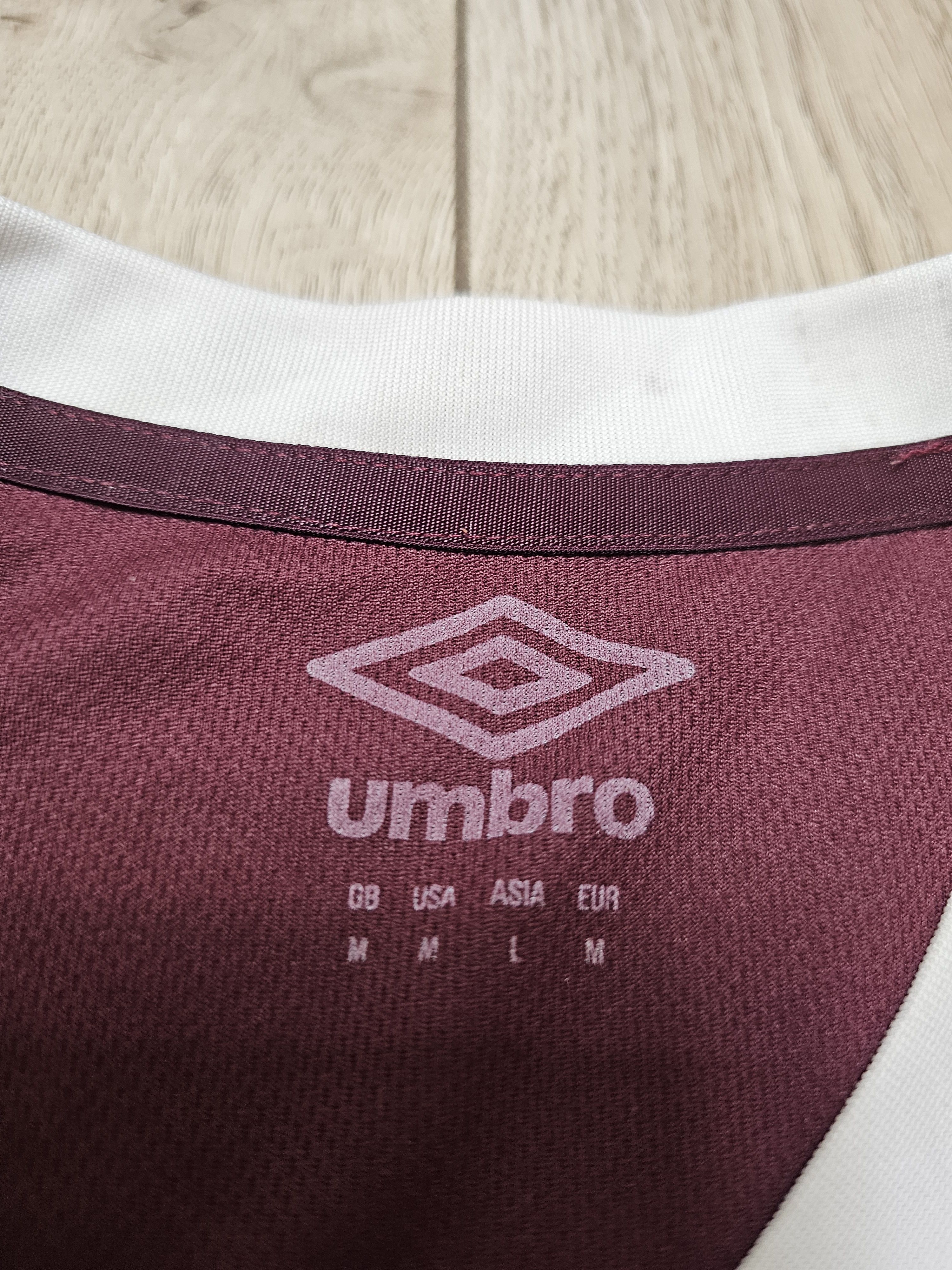 All Sport × Umbro × Vintage HEARTS 2019 2020 HOME FOOTBALL SHIRT SCOTLAND SOCCER JERSEY Size US M / EU 48-50 / 2 - 6 Thumbnail