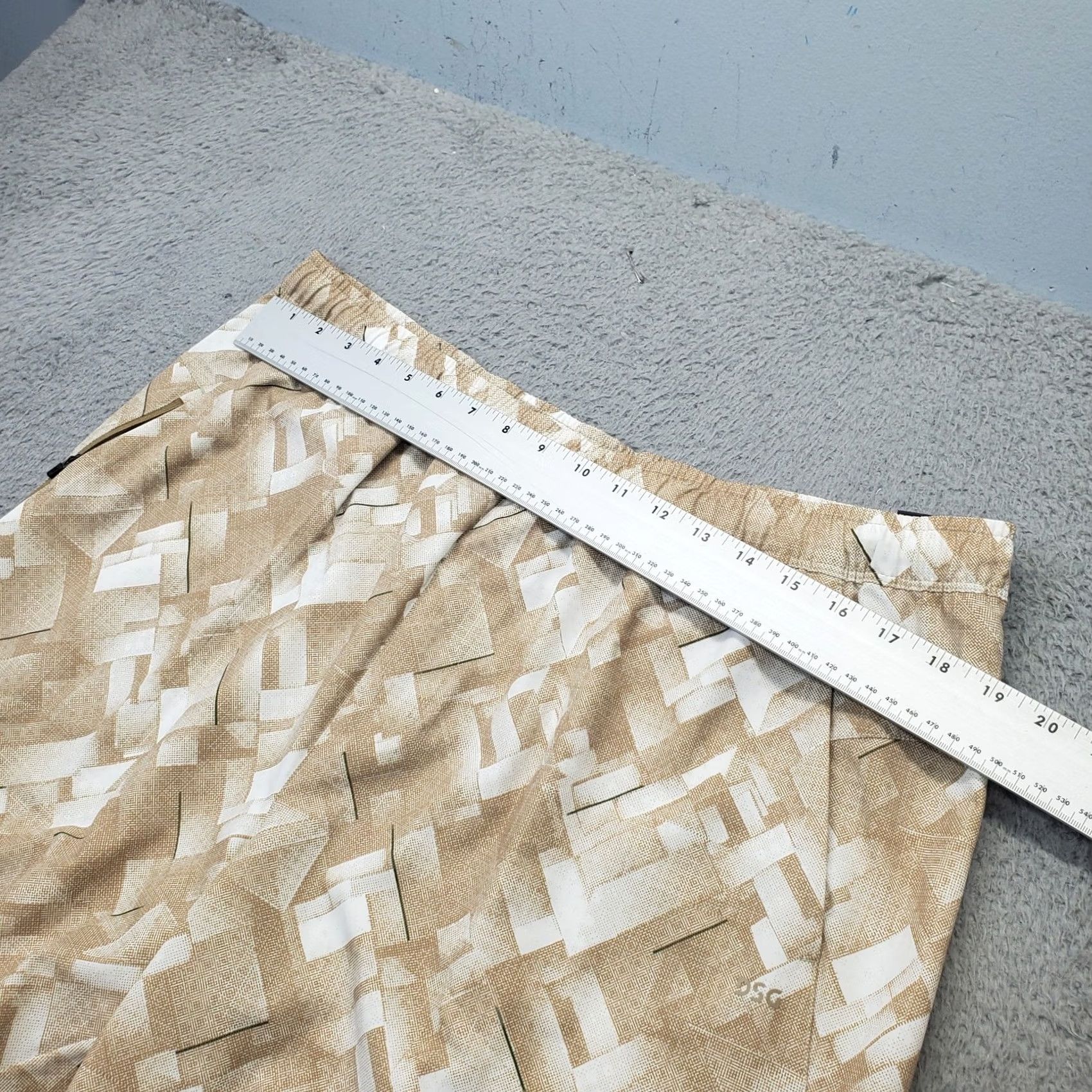 Vintage DSG Men's XL Tan 6" Agility Shorts Regular Fit Drawstring Inseam 6.25" Athletic Activewear Pockets Geometric 6" Inseam Size US 36 / EU 52 - 3 Thumbnail