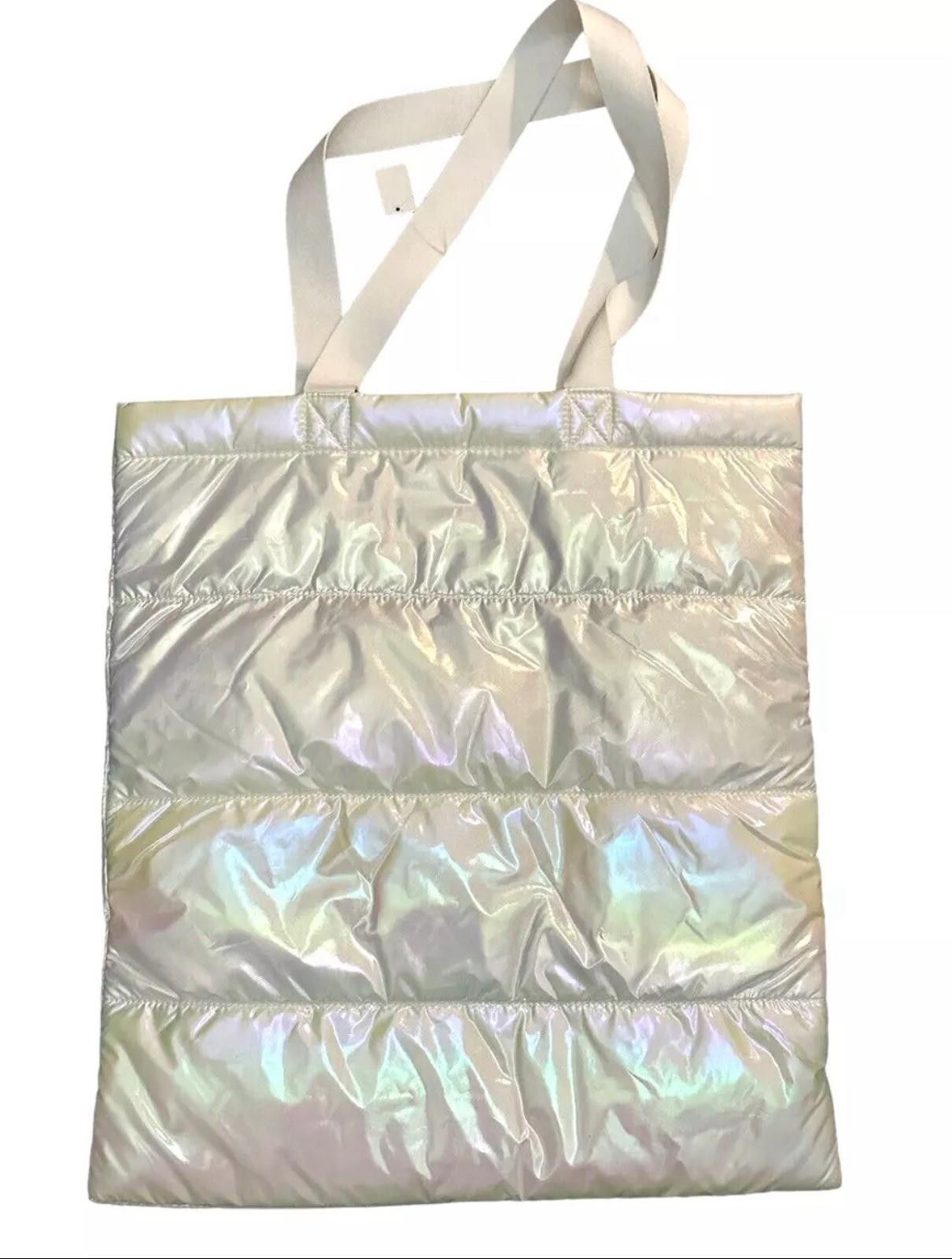 Designer BATH & BODY WORKS WHITE IRIDESCENT PUFFER TOTE BAG Size ONE SIZE - 2 Thumbnail