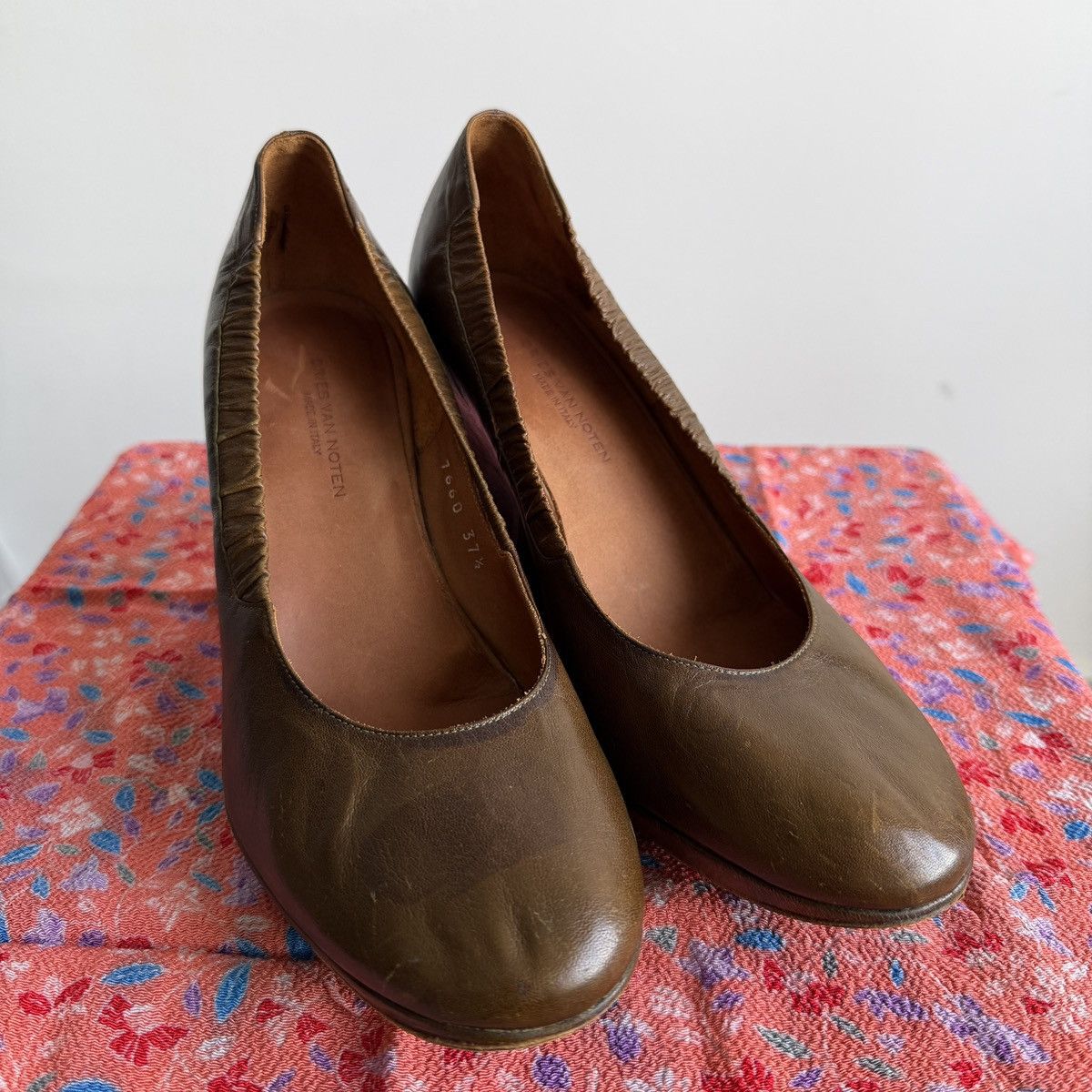 Dries Van Noten SS06 Dries Van Noten Leather Wedges Size US 7.5 / IT 37.5 - 1 Thumbnail