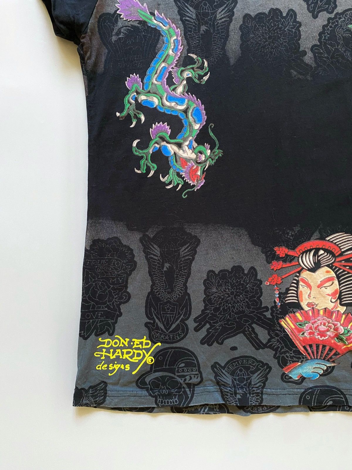 Ed Hardy Vintage Ed Hardy By Christian Audigier Overprint T-Shirt Size S / US 4 / IT 40 - 13 Thumbnail