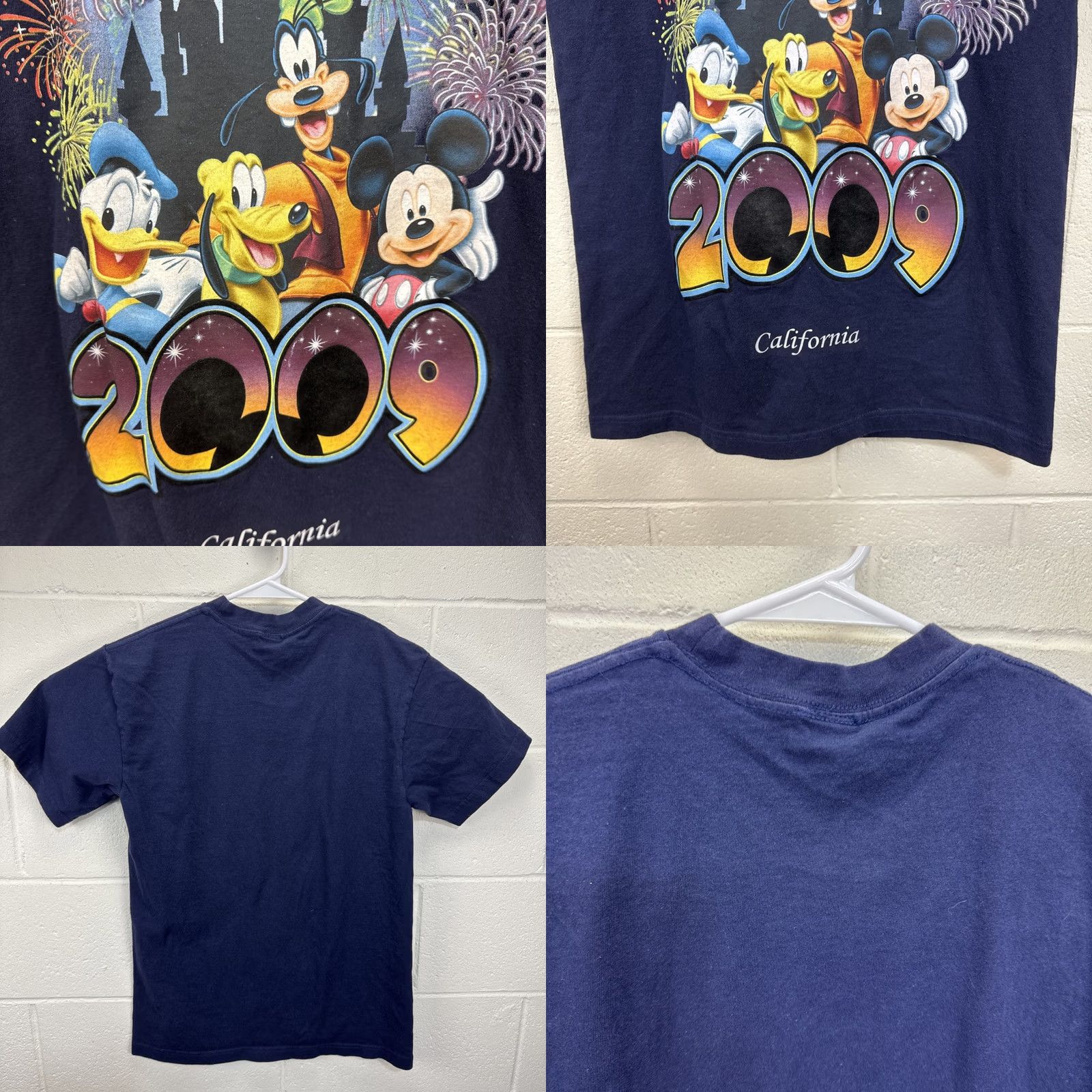 Disney Disney T-Shirt Medium Blue 2009 California Mickey Goofy Pluto 90s Cartoon Shirt Mens Non-N/A Size US M / EU 48-50 / 2 - 8 Thumbnail