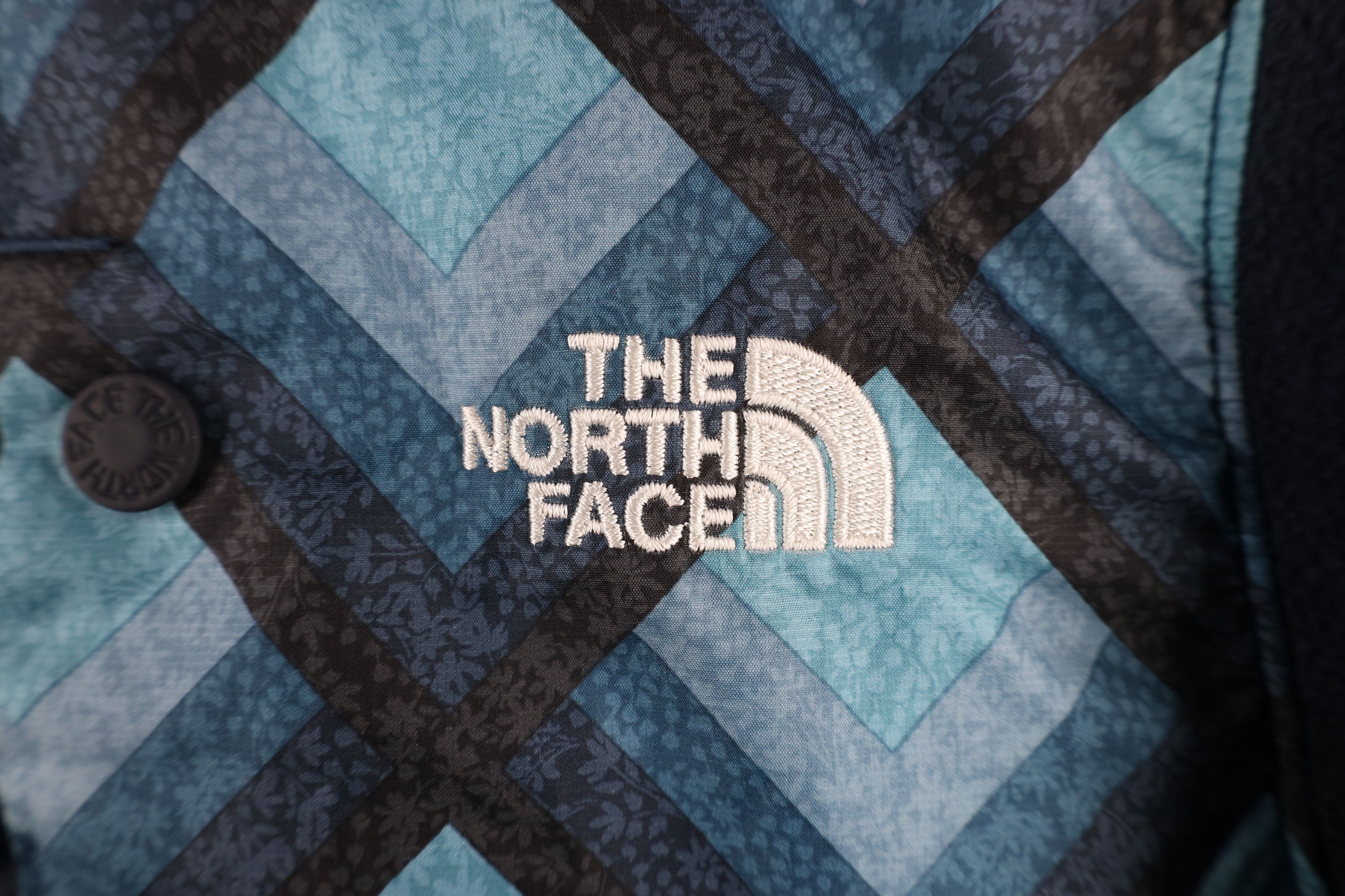 The North Face × Vintage The North Face SpelL Out Geometric Half Zip Fleece Jacket Size S / US 4 / IT 40 - 4 Thumbnail