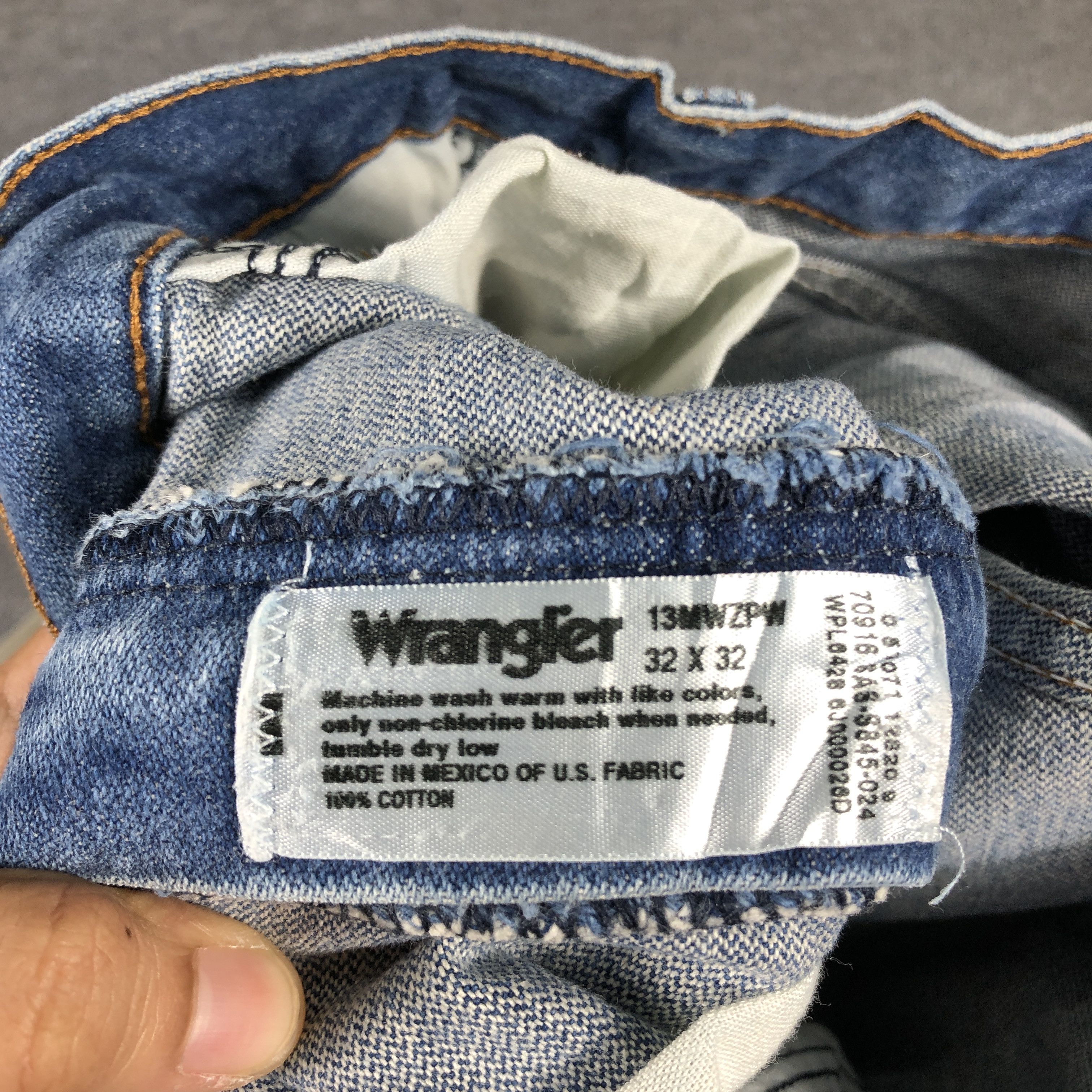 Vintage × Wrangler Vintage Wrangler Light Blue Wash Jeans L716 Size US 31 - 8 Thumbnail