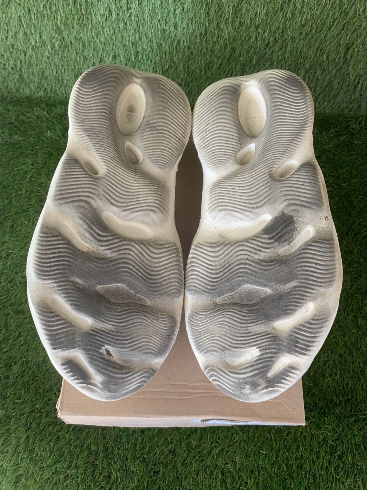 Yeezy Adidas Yeezy Foam RNNR Ararat Size US 13 / EU 46 - 10 Thumbnail
