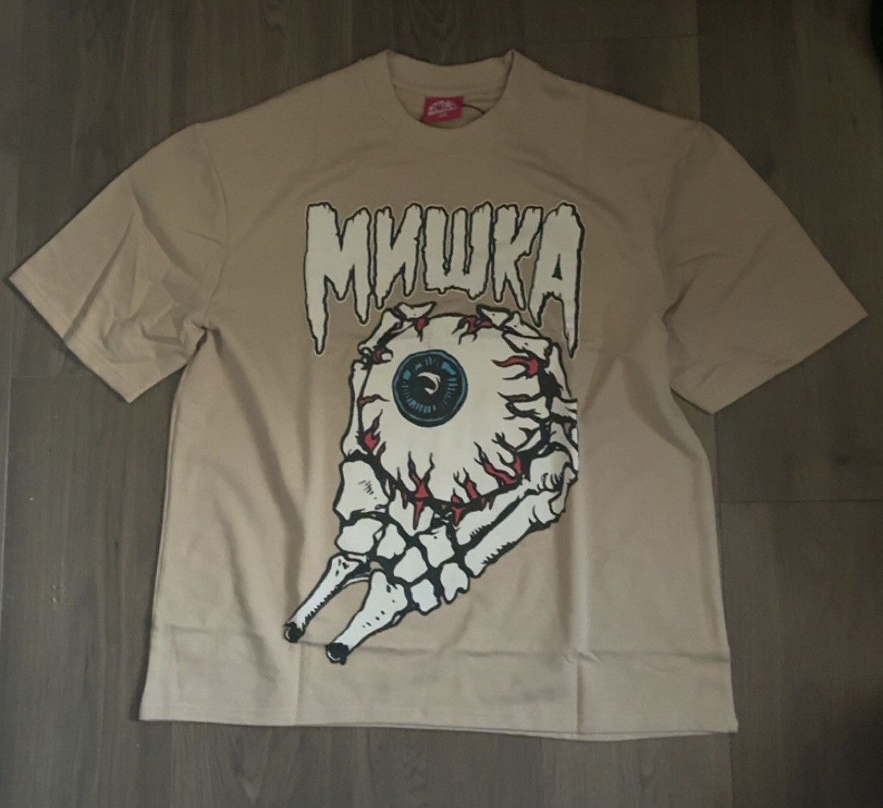 Other MNWKA Eyeball Graphic Tee Cream Streetwear T Shirt Size US L / EU 52-54 / 3 - 1 Thumbnail