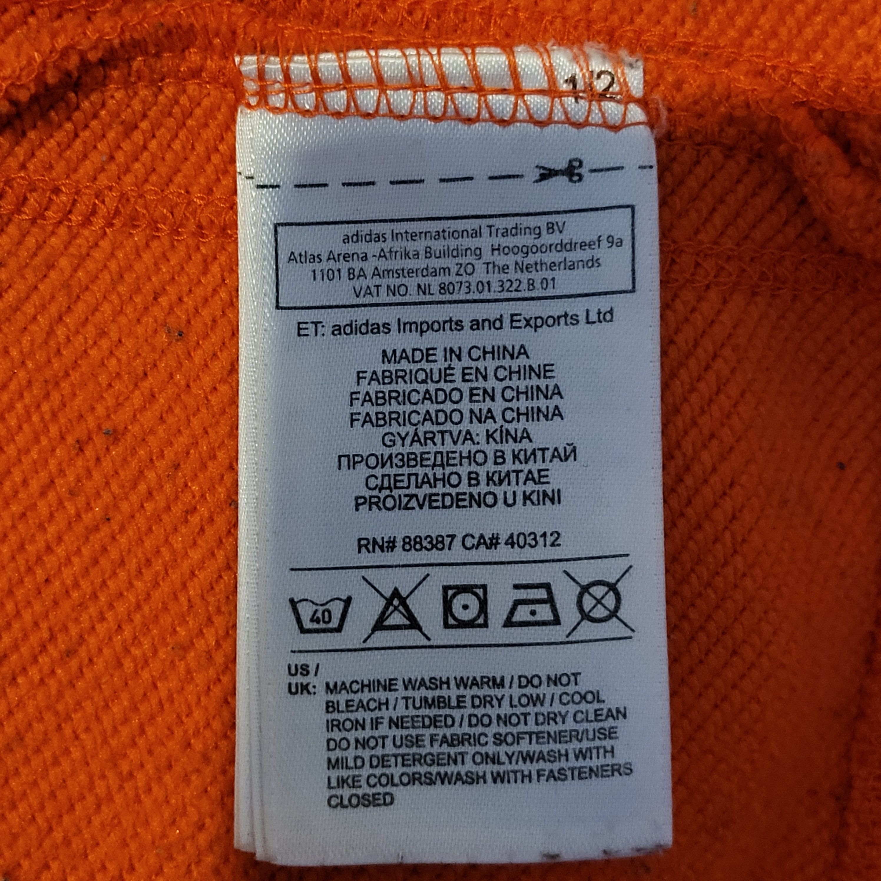 Adidas Adidas Essentials performance hoodie size M but fit L Size US M / EU 48-50 / 2 - 8 Thumbnail