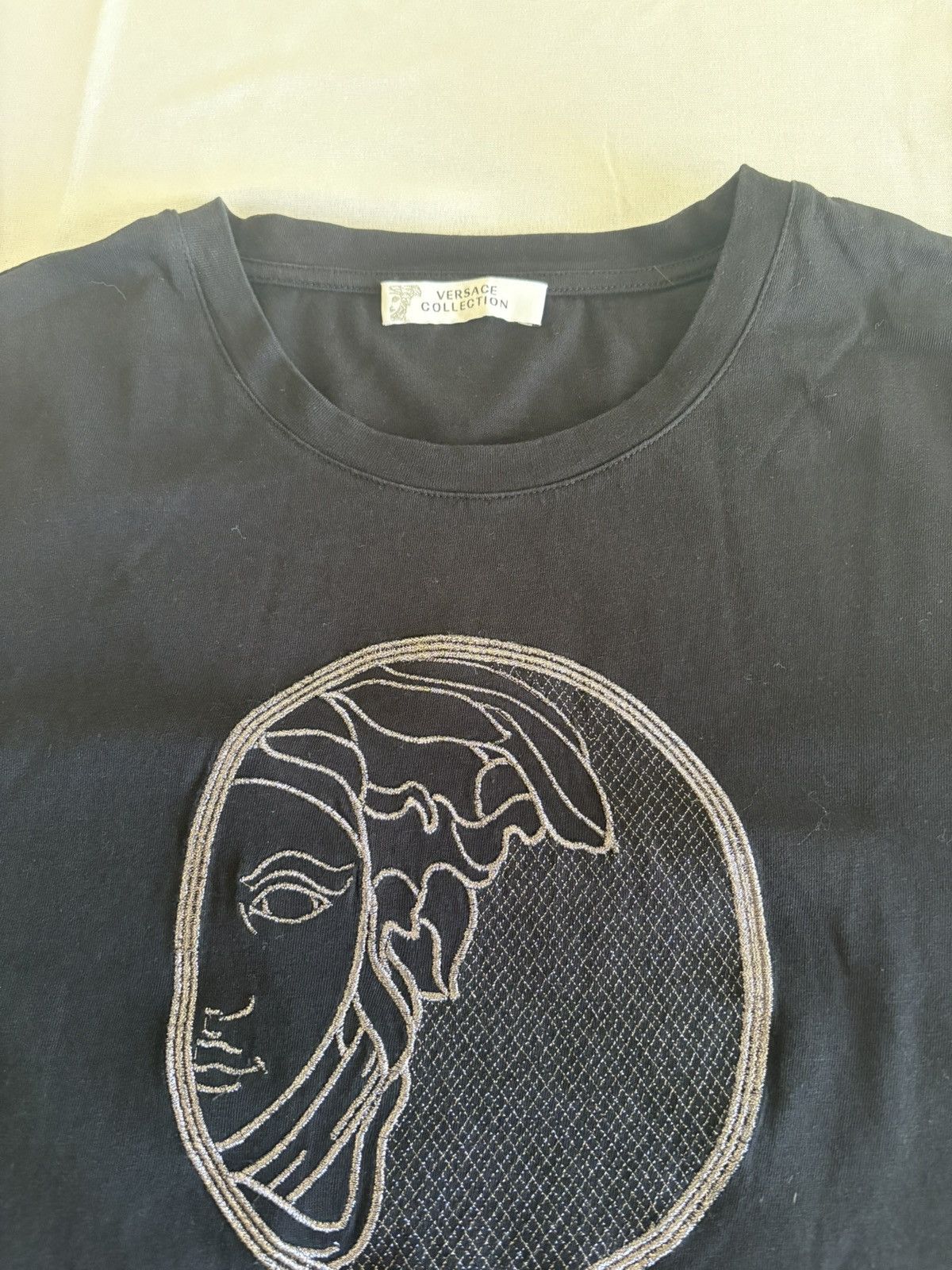 Versace Versace Black T-Shirt Embroidered Medusa Logo Size US M / EU 48-50 / 2 - 2 Thumbnail