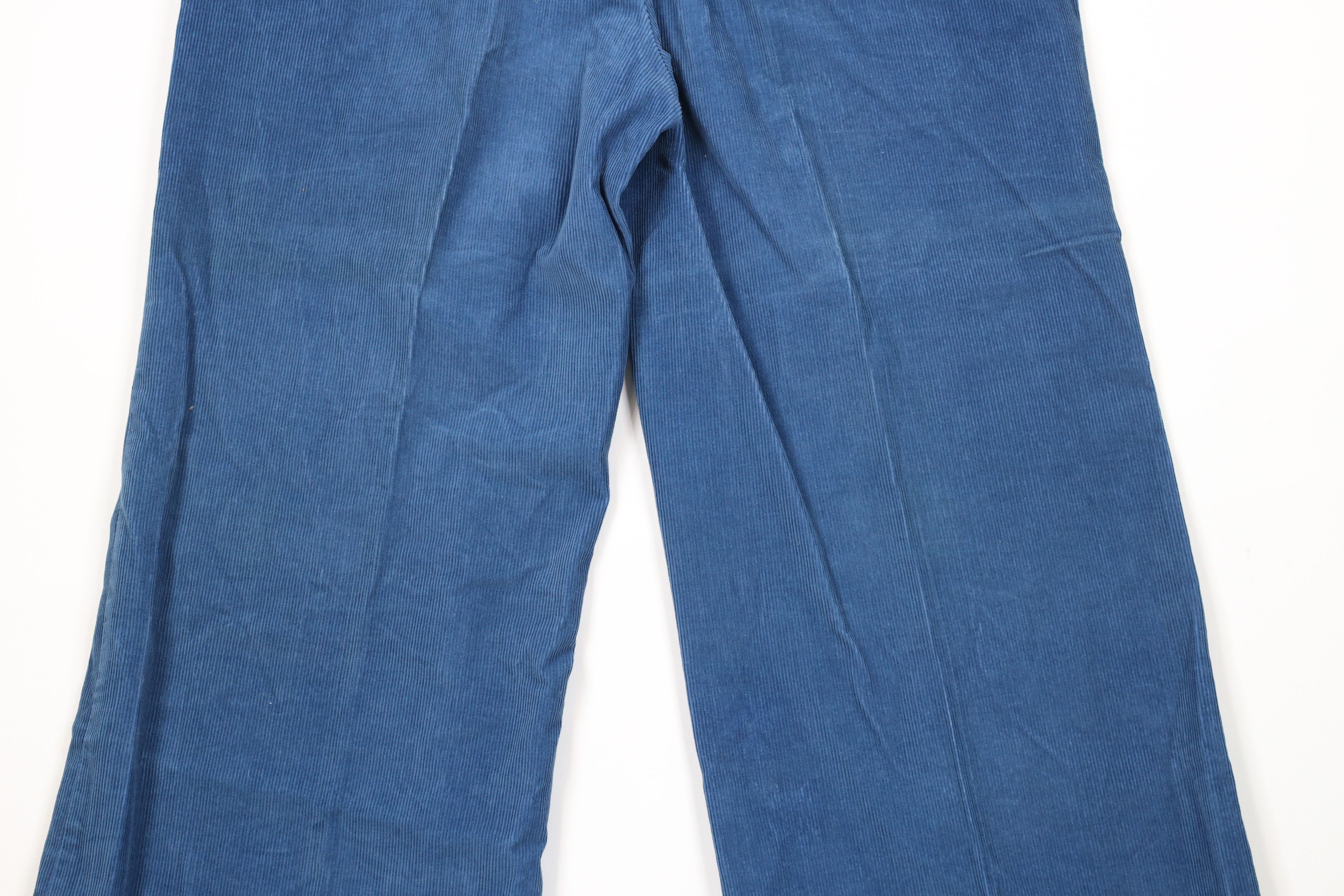 Vintage Vintage 70s Streetwear Wide Leg Bell Bottoms Corduroy Pants Size US 34 / EU 50 - 12 Thumbnail