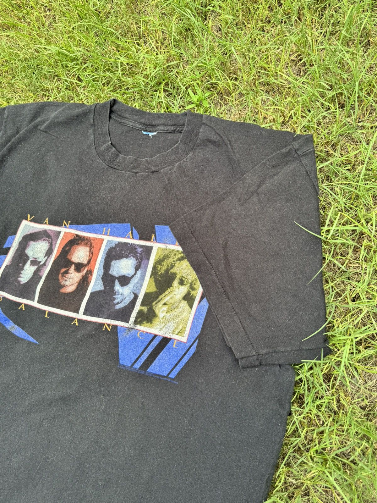 Vintage Vintage 1995 Van Halen “Balance” tour t-shirt Size US XL / EU 56 / 4 - 5 Thumbnail