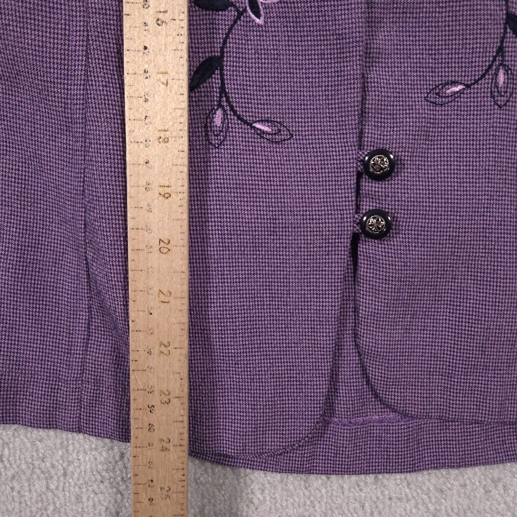 Vintage VINTAGE Miss Dorby Jacket Womens 18 Purple Floral Embroidered Button Front Dressy Top Size XXL / US 16-18 / IT 52-54 - 7 Thumbnail